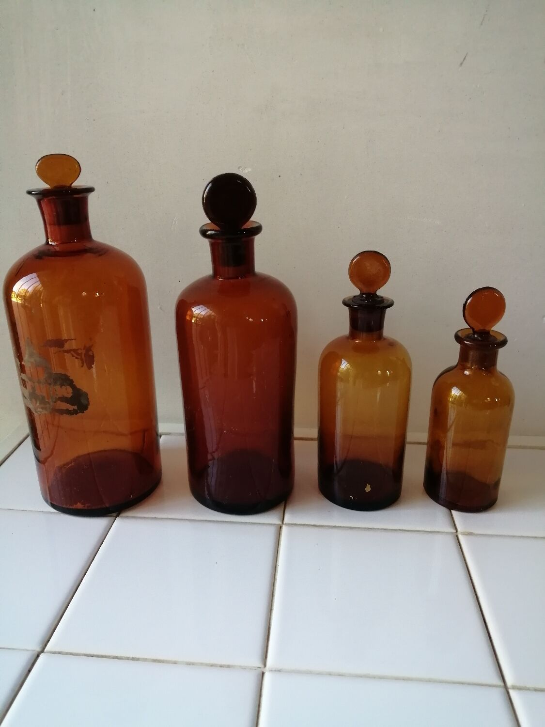 Set of 4 bottles of apothecary
