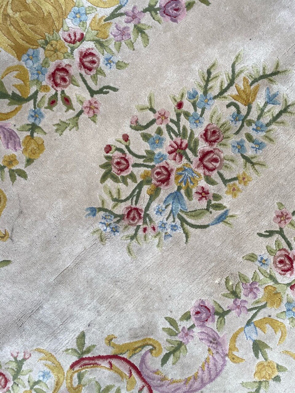 Vintage soapy style rug or Aubusson Tufté hand 170x235 cm