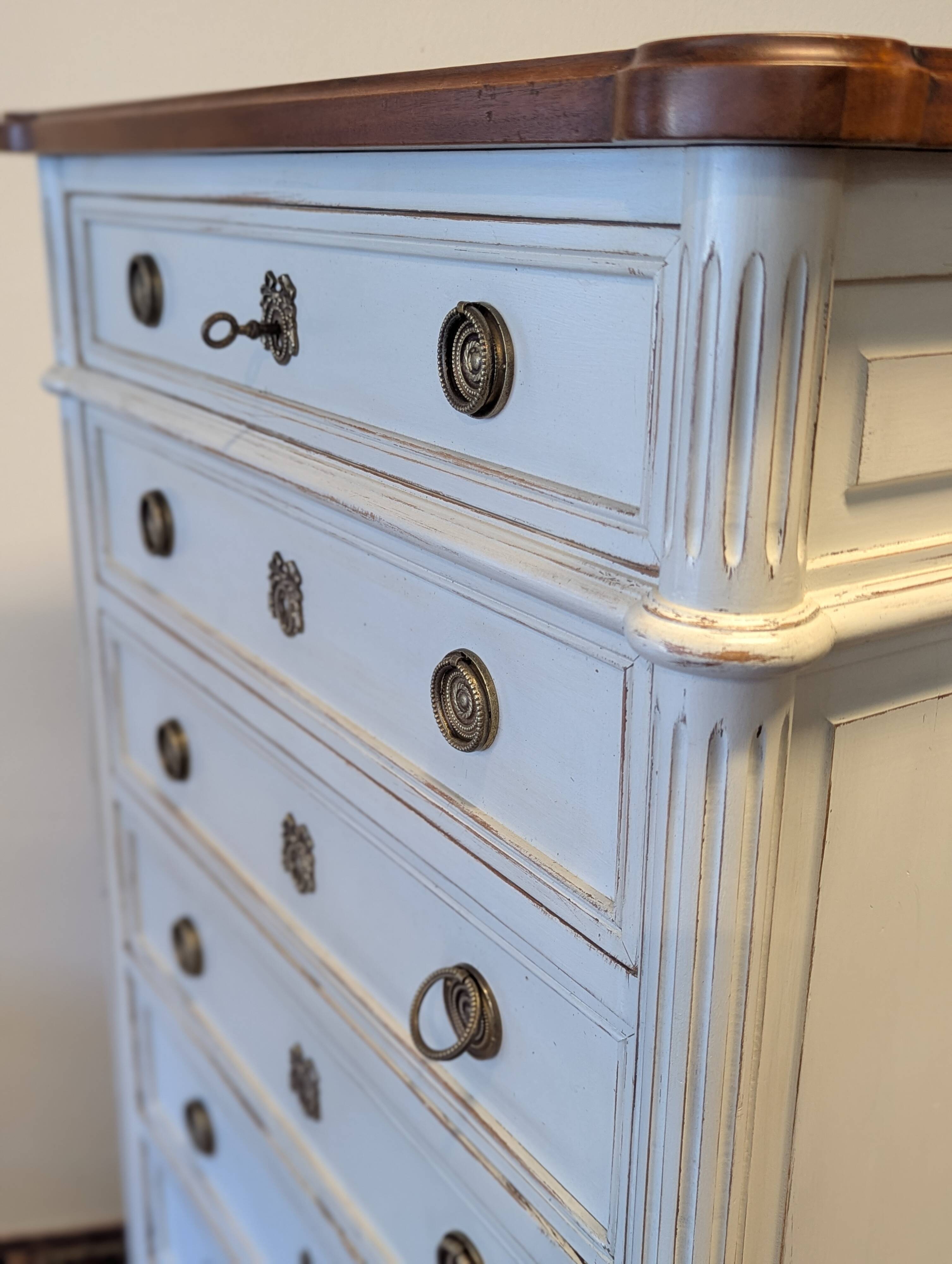 Louis XVI chest of drawers