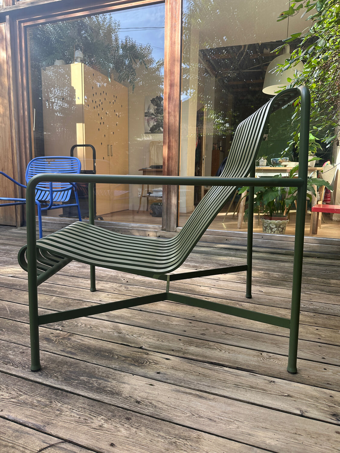 Low Palissade armchair in green metal by Bouroullec