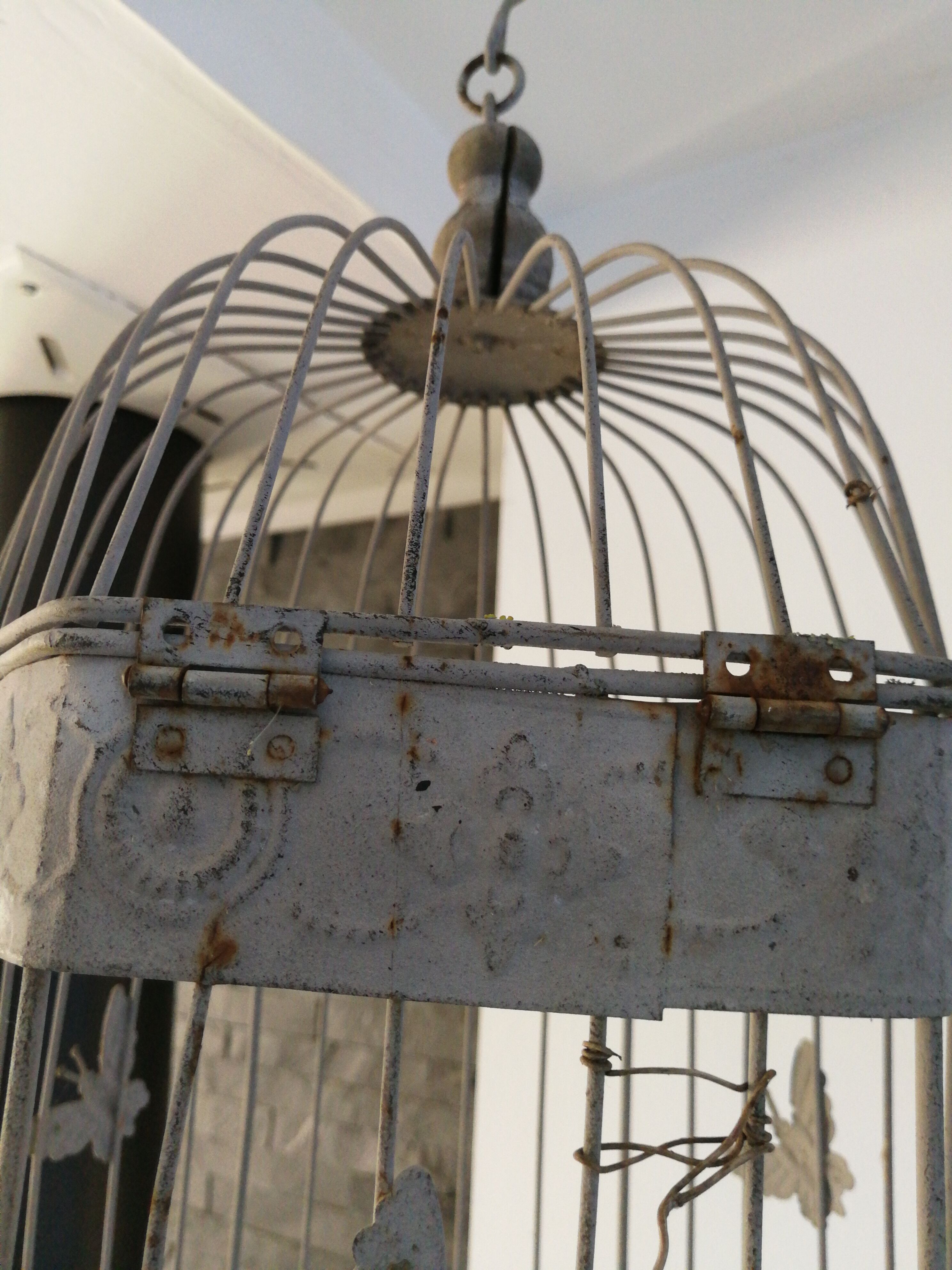 Metal cage