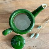 Green teapot