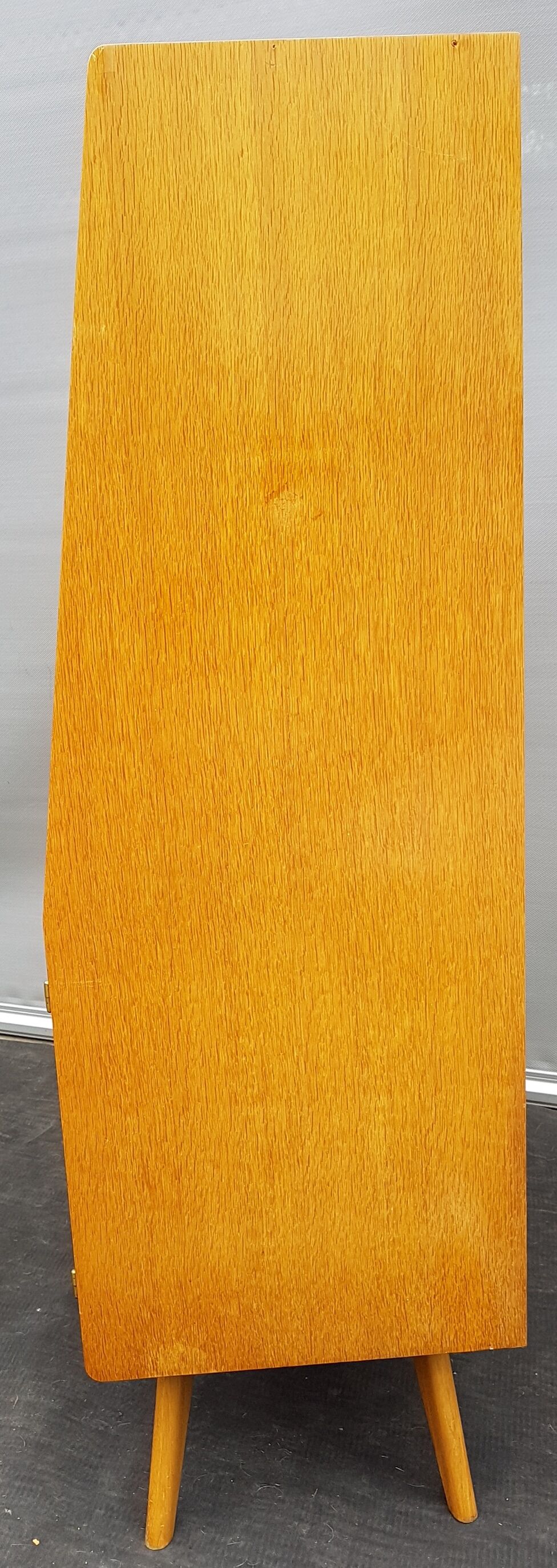 Library oak showcase 1950 feet compass