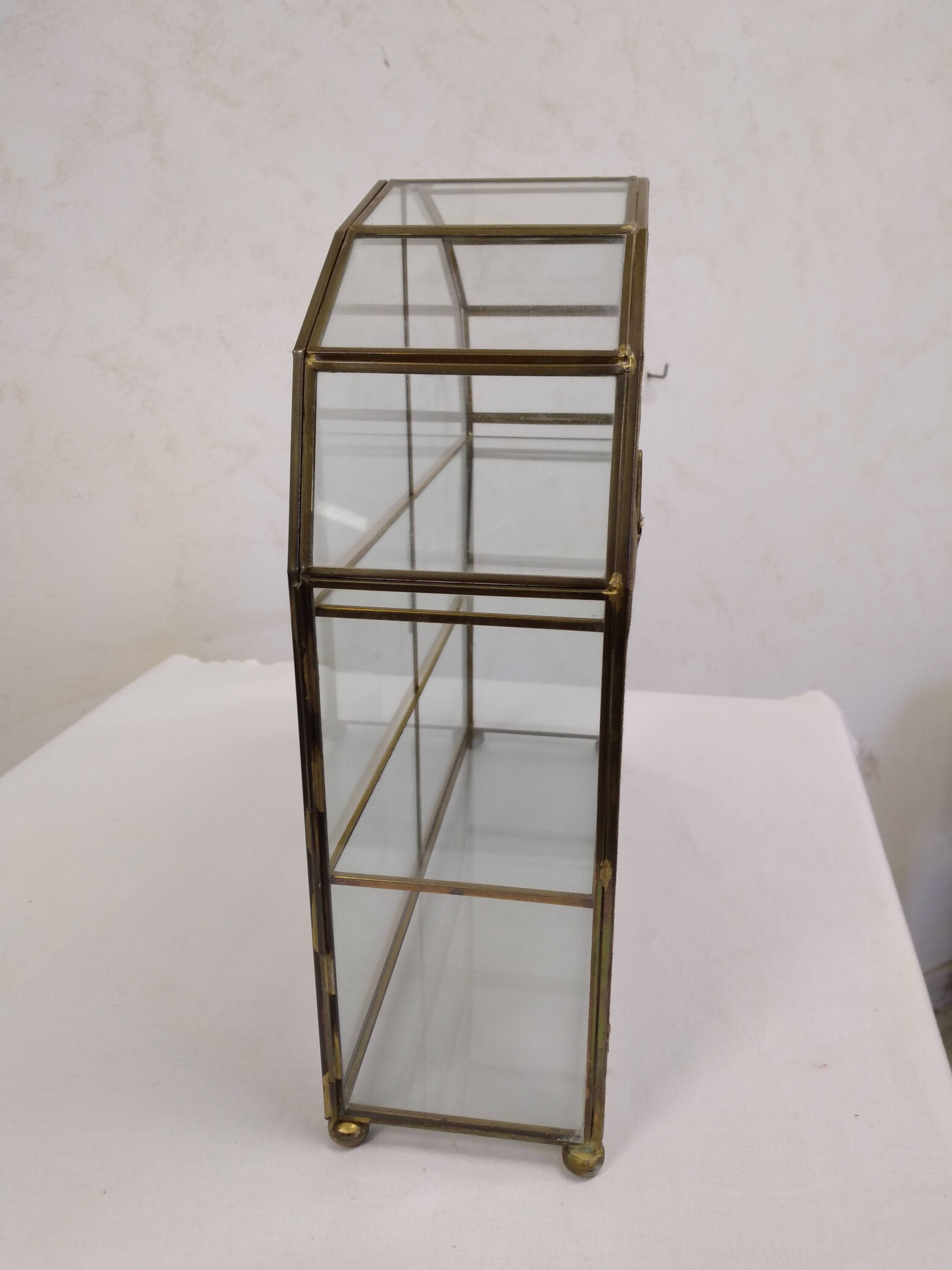 Old table display case