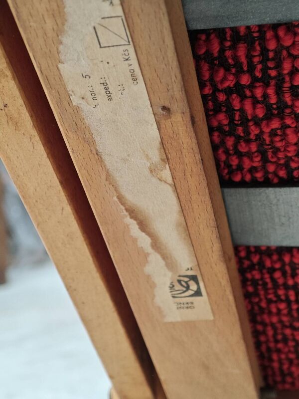 Paire de fauteuils boomerang vert rouge Antonin Suman pour Ton (Thonet) 19