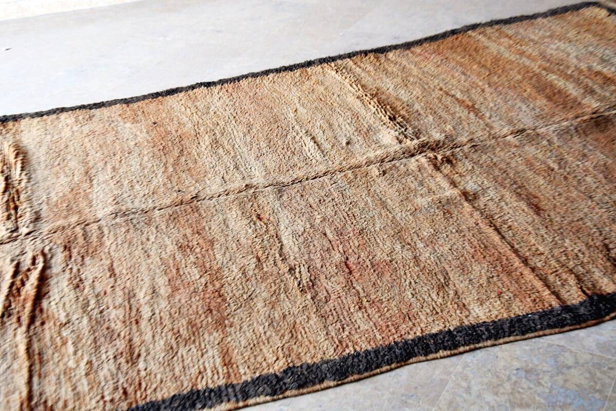 Moroccan Berber rug Boujaad vintage 376 x 185 cm Excellent condition