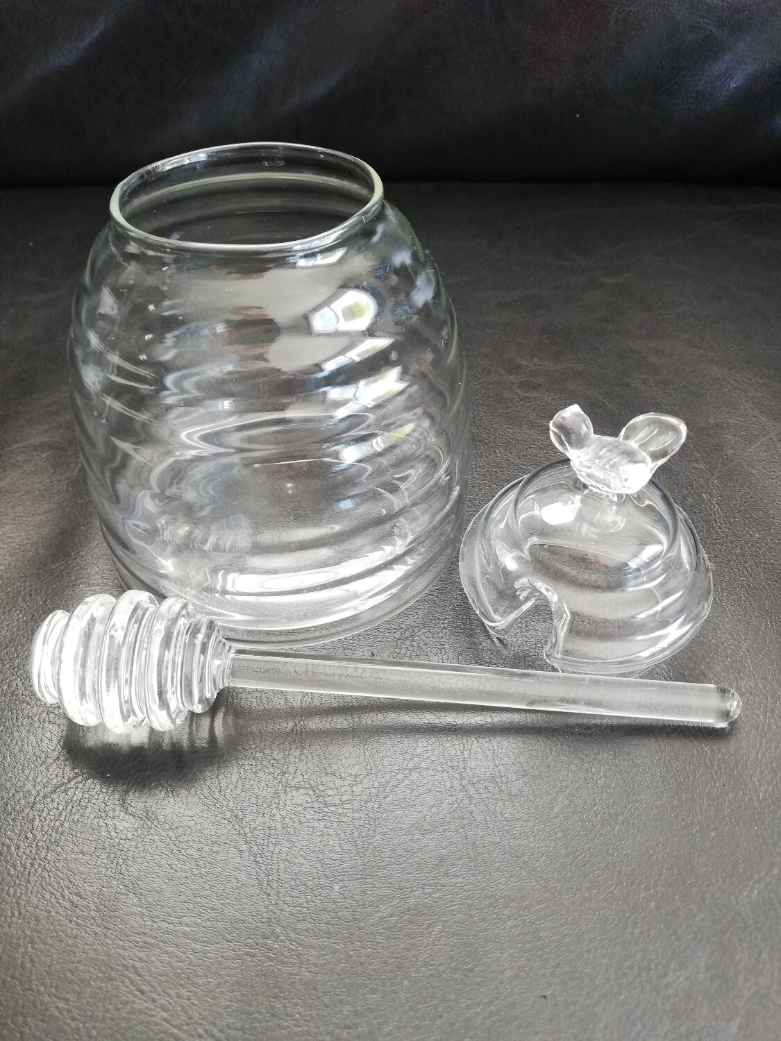 Glass honey pot