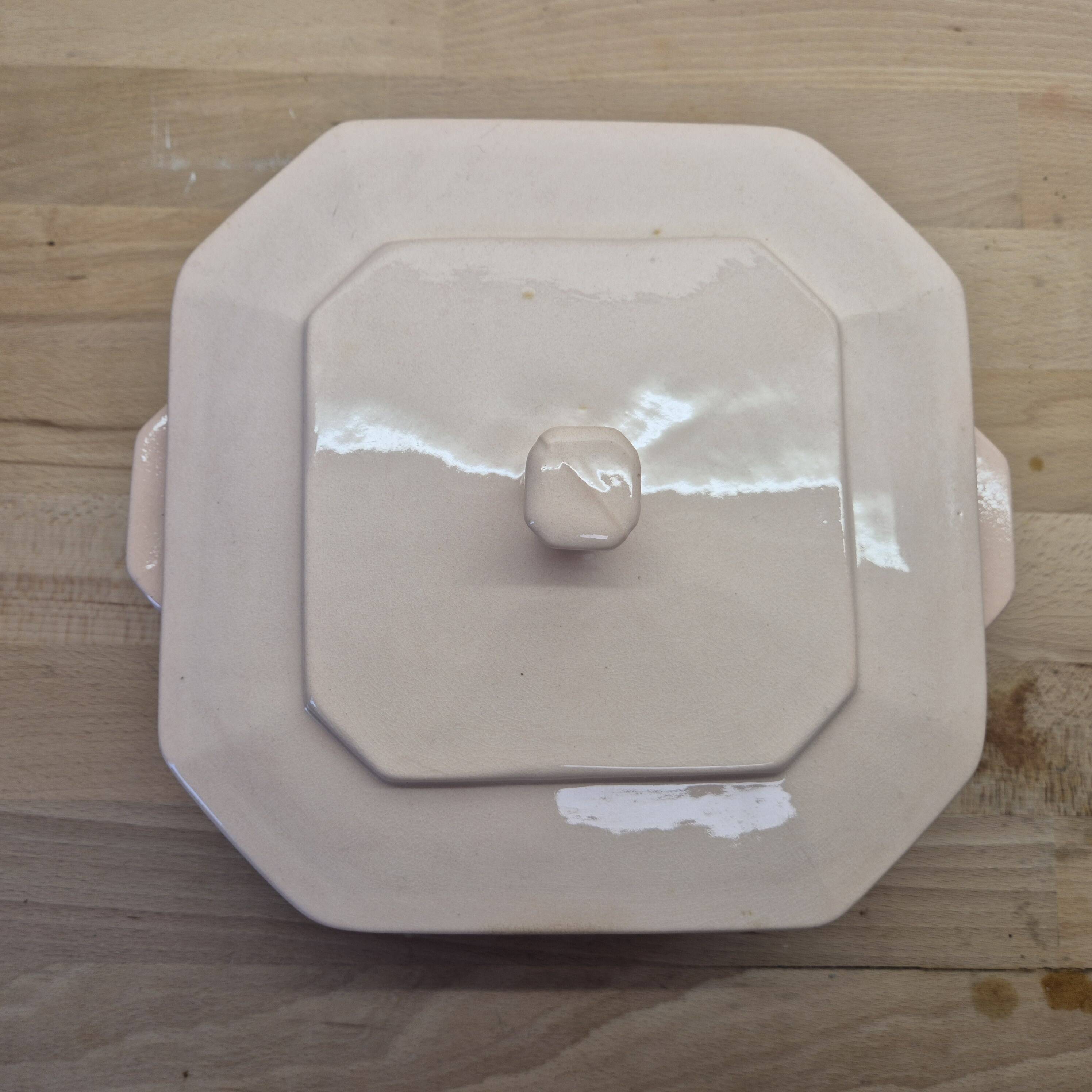 St Amand soup tureen