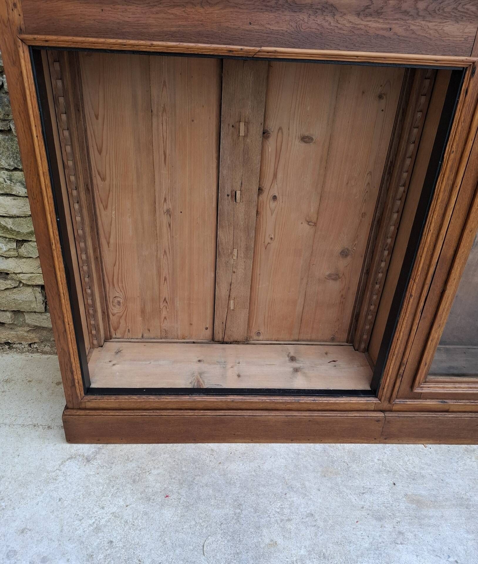 Oak display cabinet 237 cm