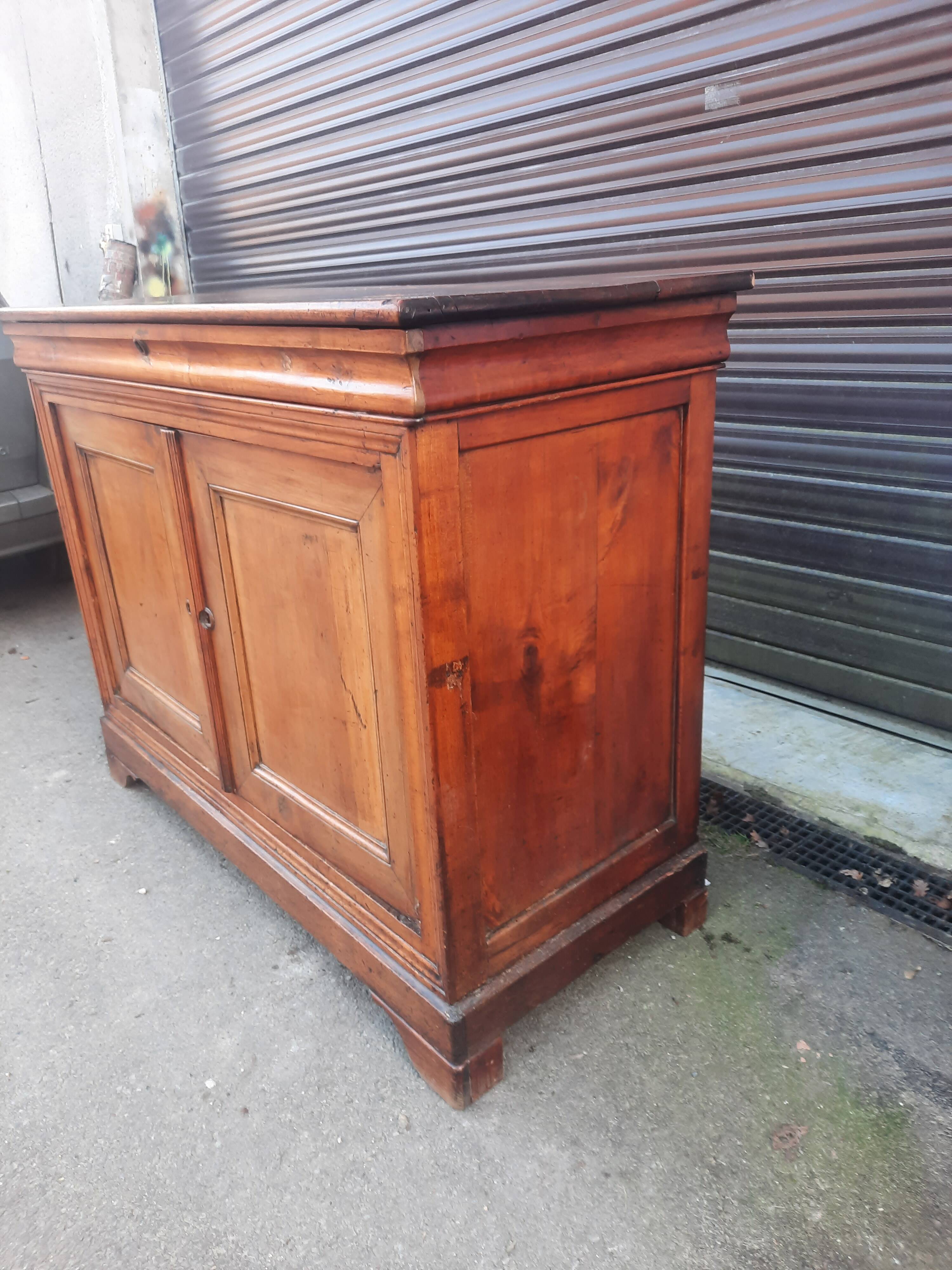 Buffet d epoque Louis Philippe en noyer