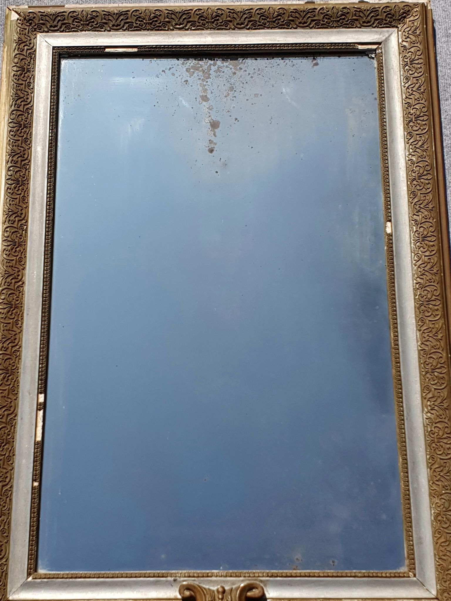 Miroir à fronton or et argent 71x115cm