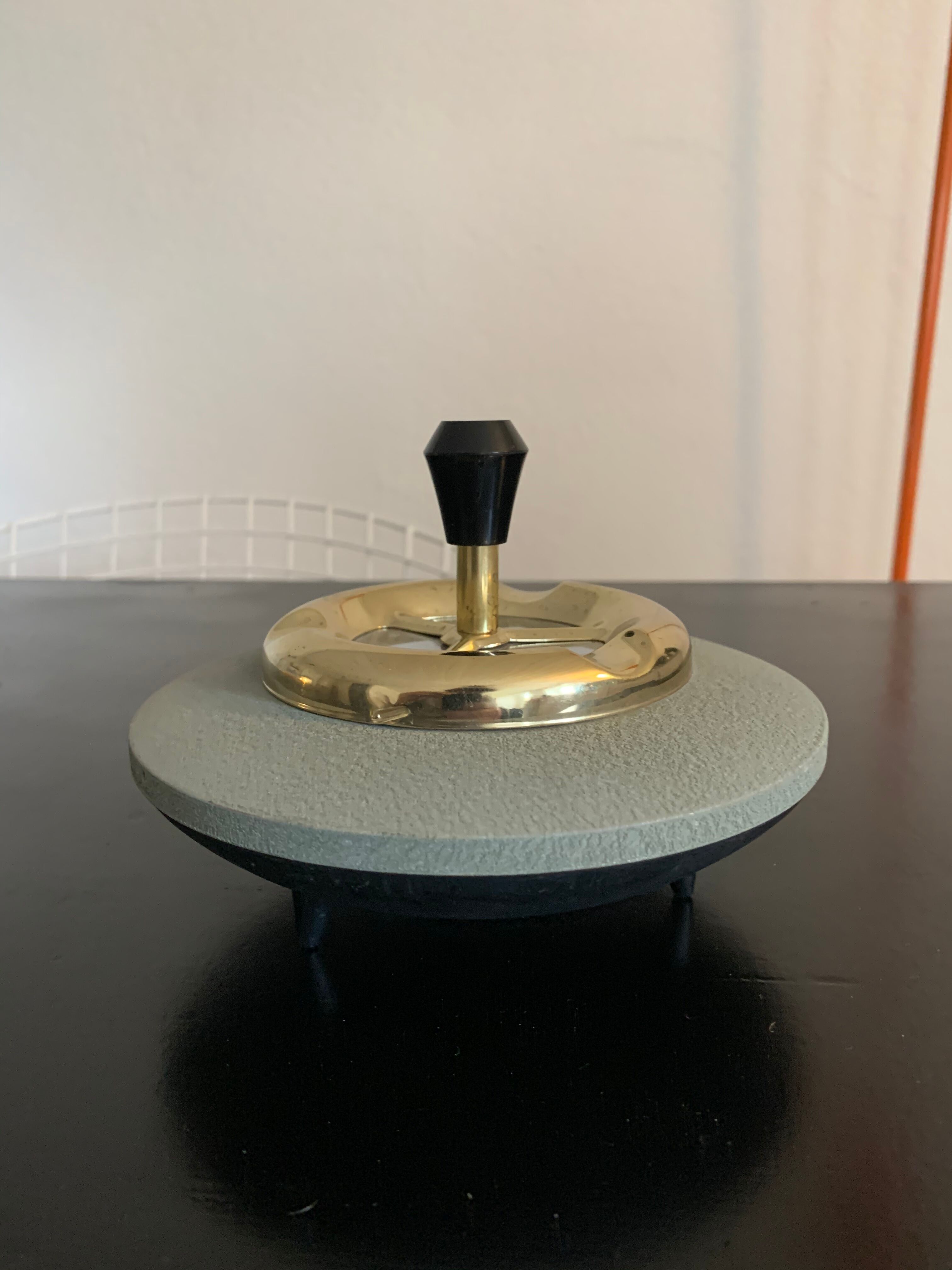 Tripod tripod vintage metal