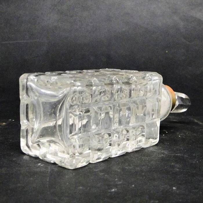 I9R crystal decanter Vienna Cut