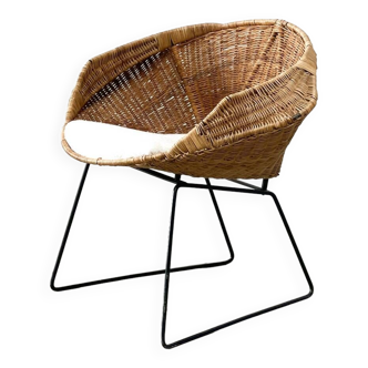 Rattan and bouclé easy chair