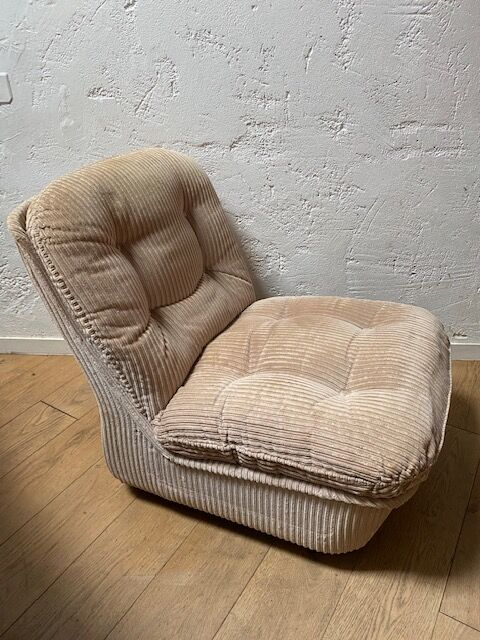 Armchair model Orchidée by Michel Cadestin, Airborne 70