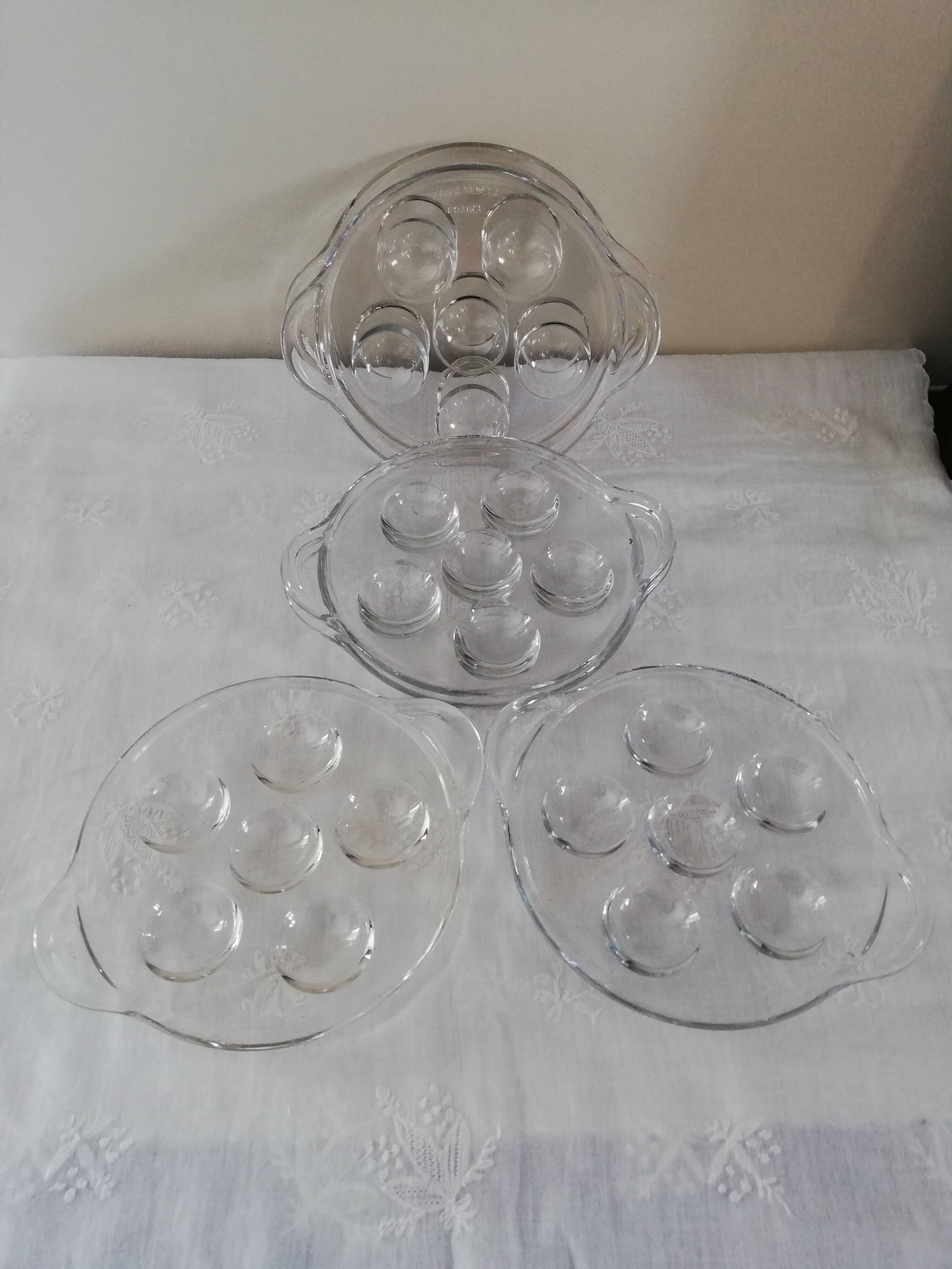Suite of 6 snail plates in Pyrex