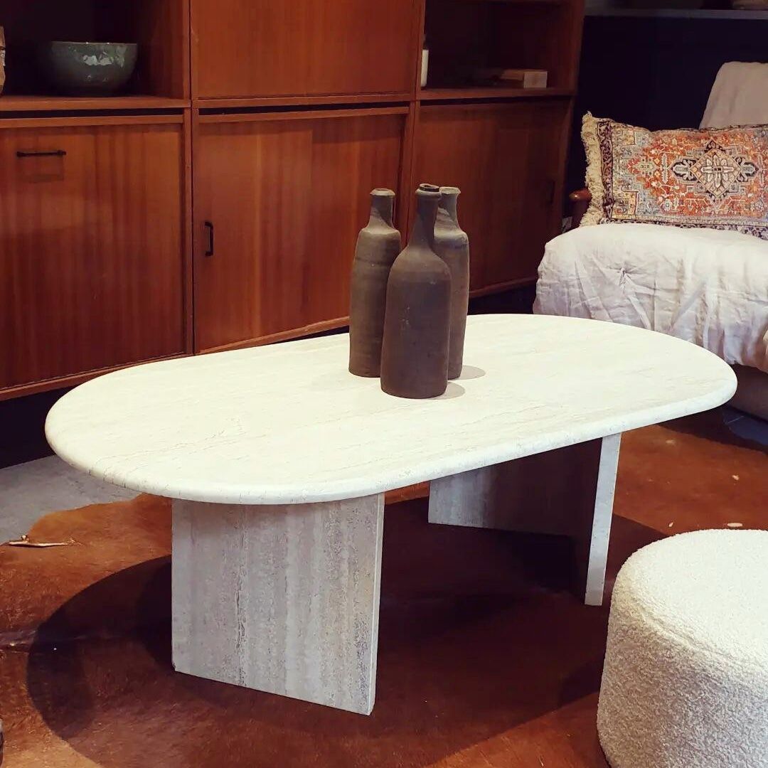 Table basse vintage en travertin