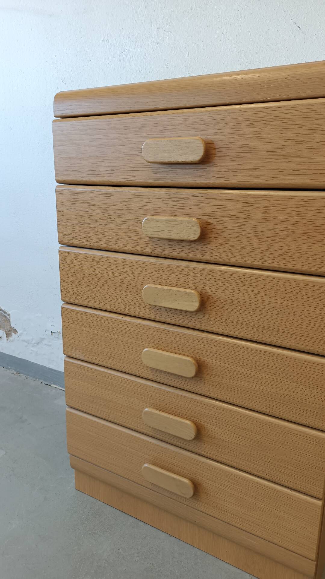 Chest of drawers with 6 drawers