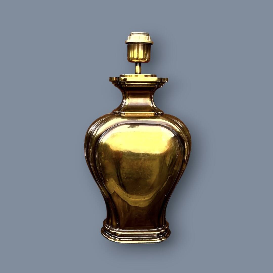 Large Deknudt lamp in varnished gold brass, 1970s.