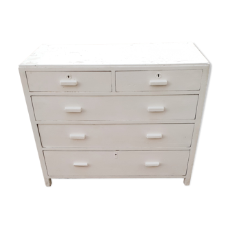Vintage English chest of drawers