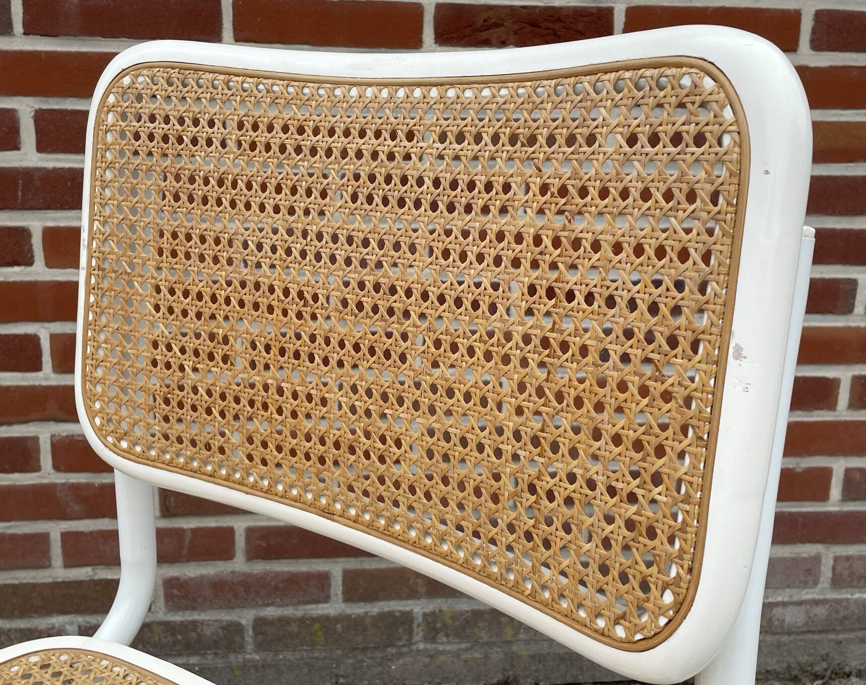 Set of 4 Cesca b32 model chairs in white by Marcel Breuer