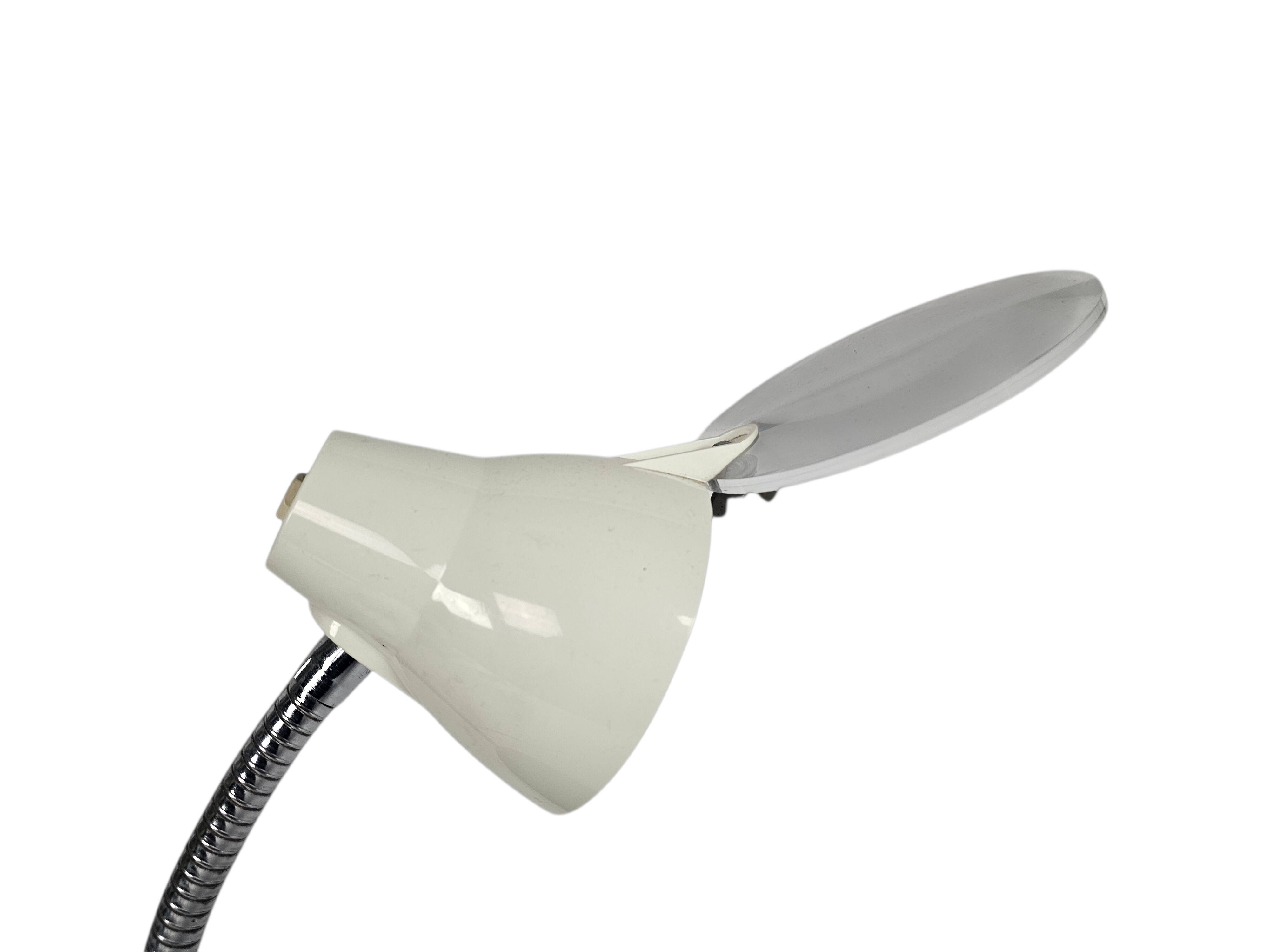 'Big Eye' table lamp - American - magnifying lamp - flexible neck - 3rd qua