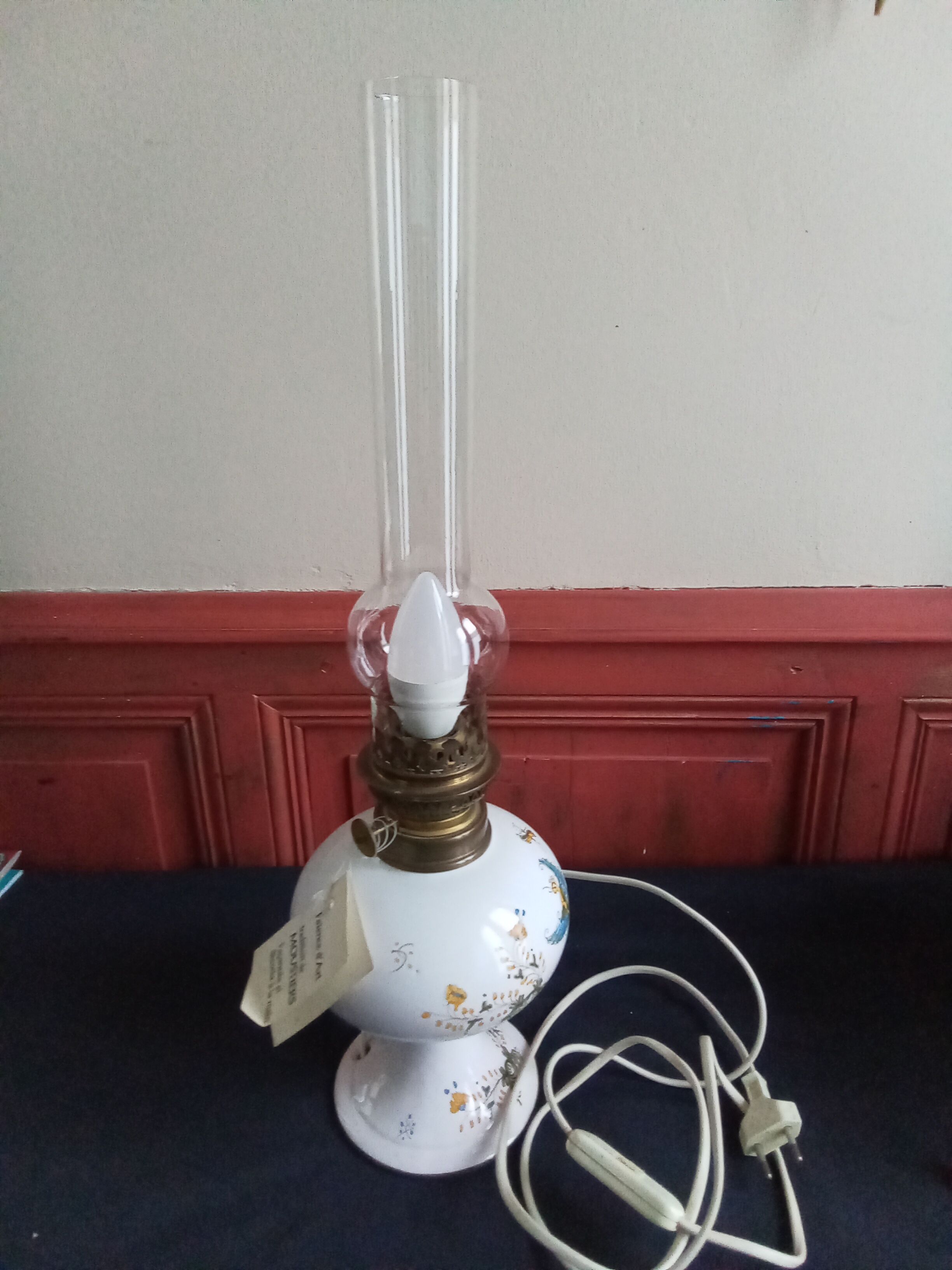 Moustiers earthenware lamp