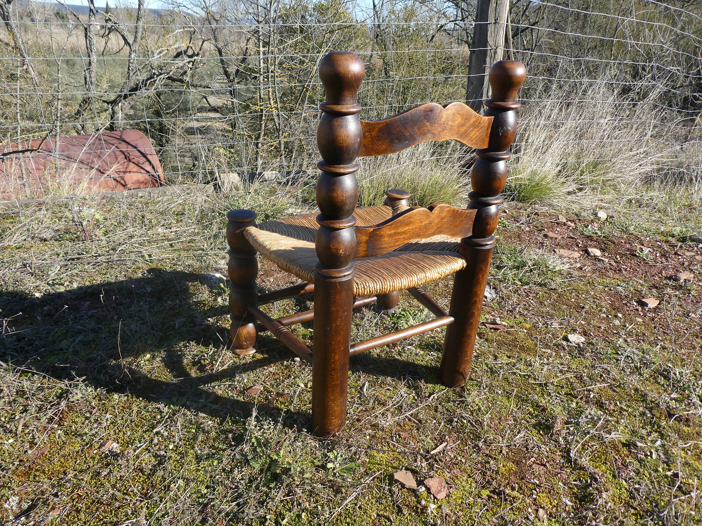 Mulched braided low chair