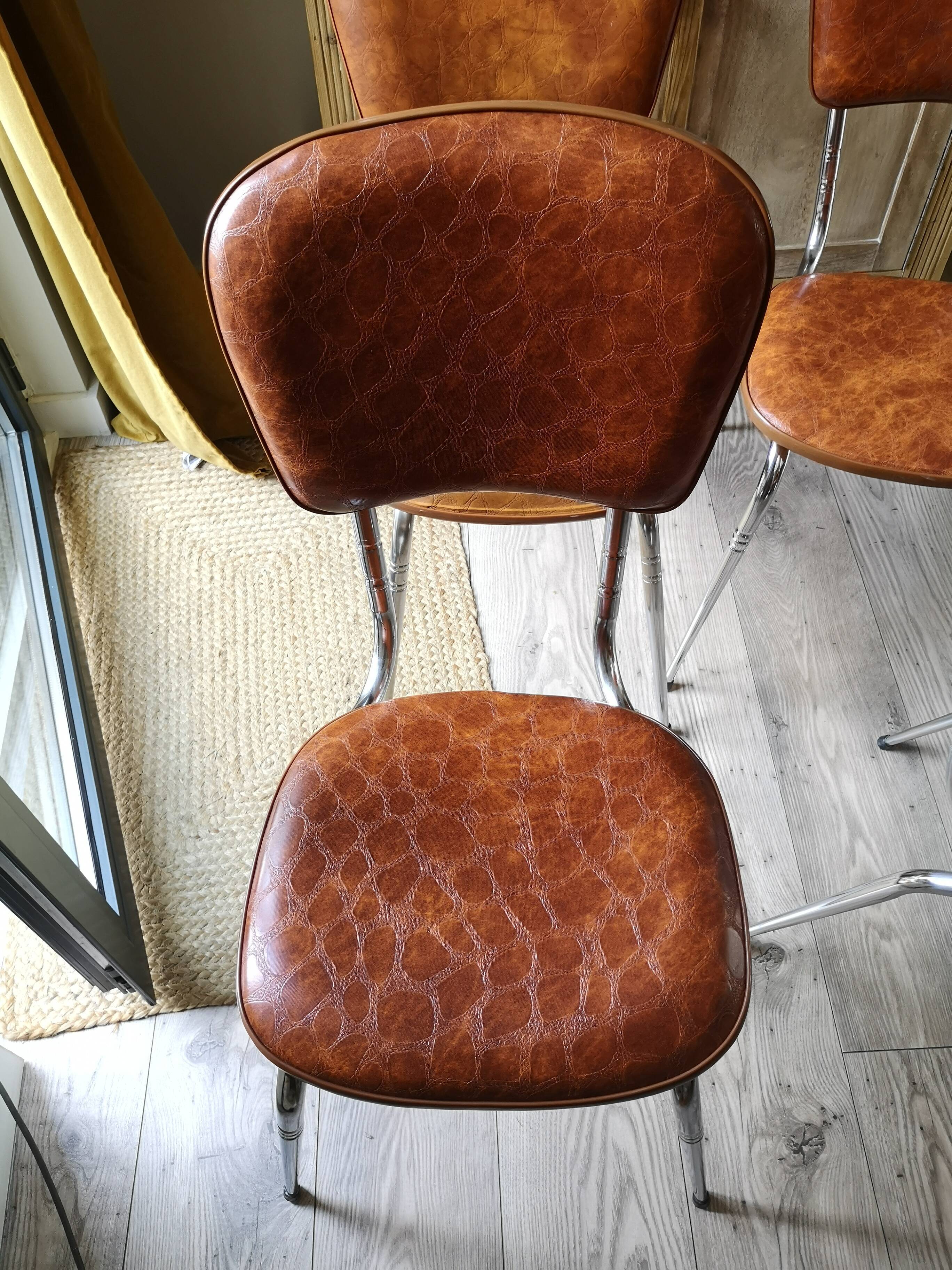Lot of 4 vintage chairs in skai camel croc effect