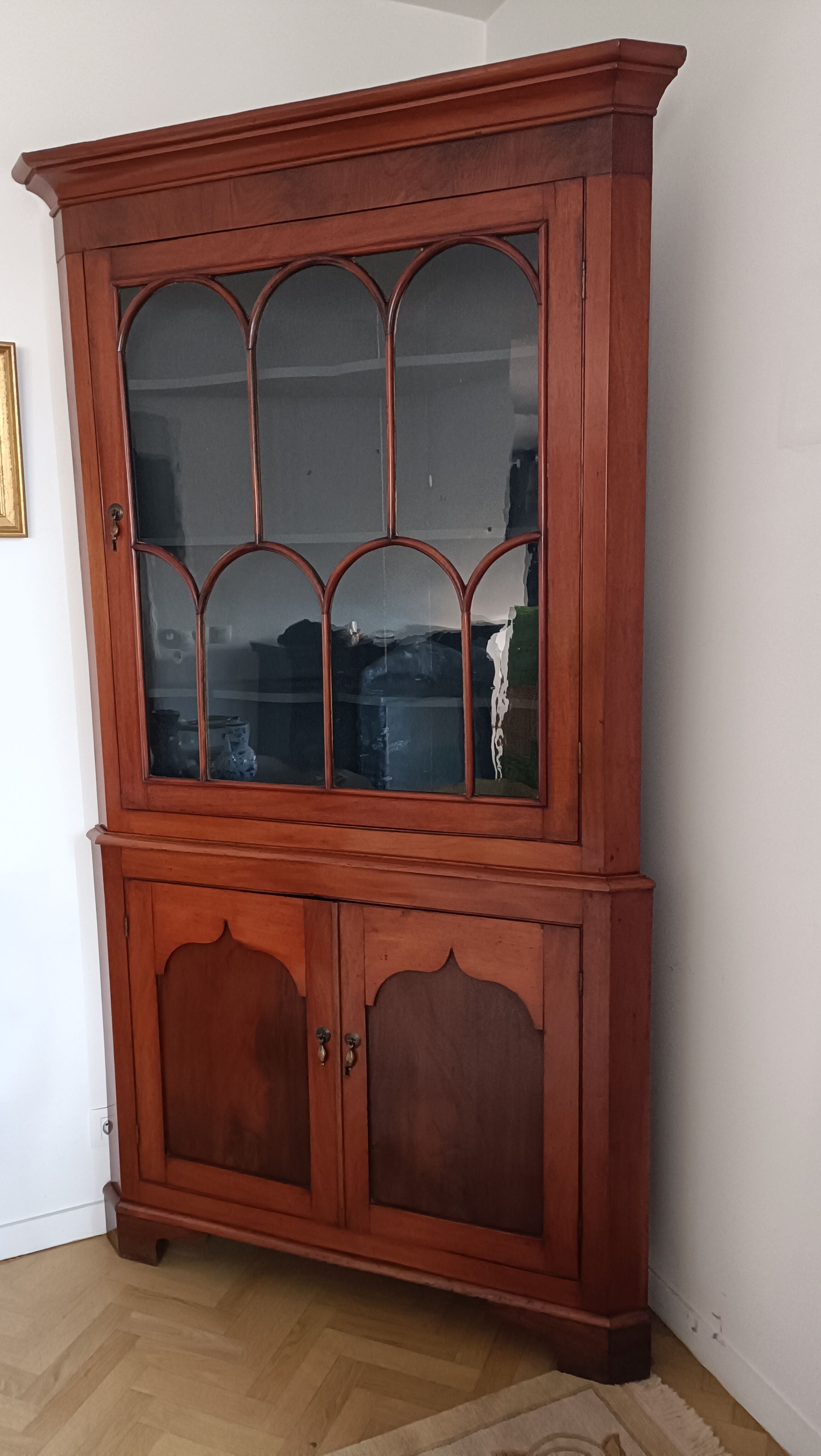 Corner cabinet, early 20th century corner display cabinet
