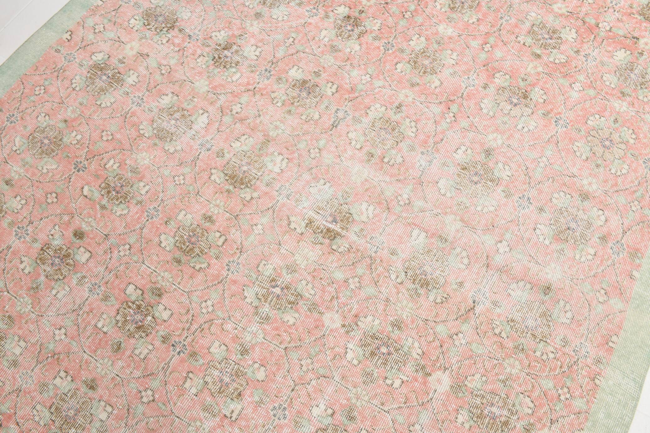 Tapis turc, 204 x 321 cm, référence 22143