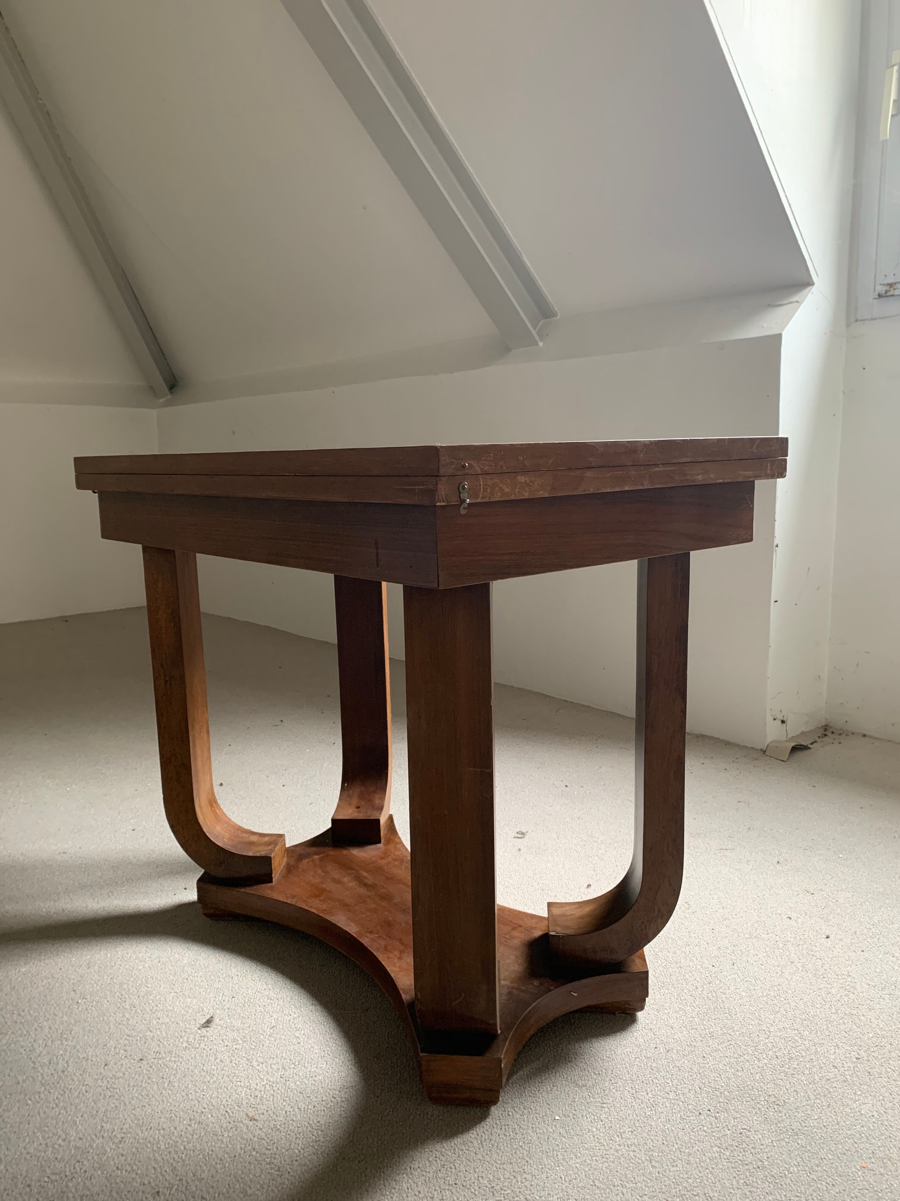 Art Deco extendable table
