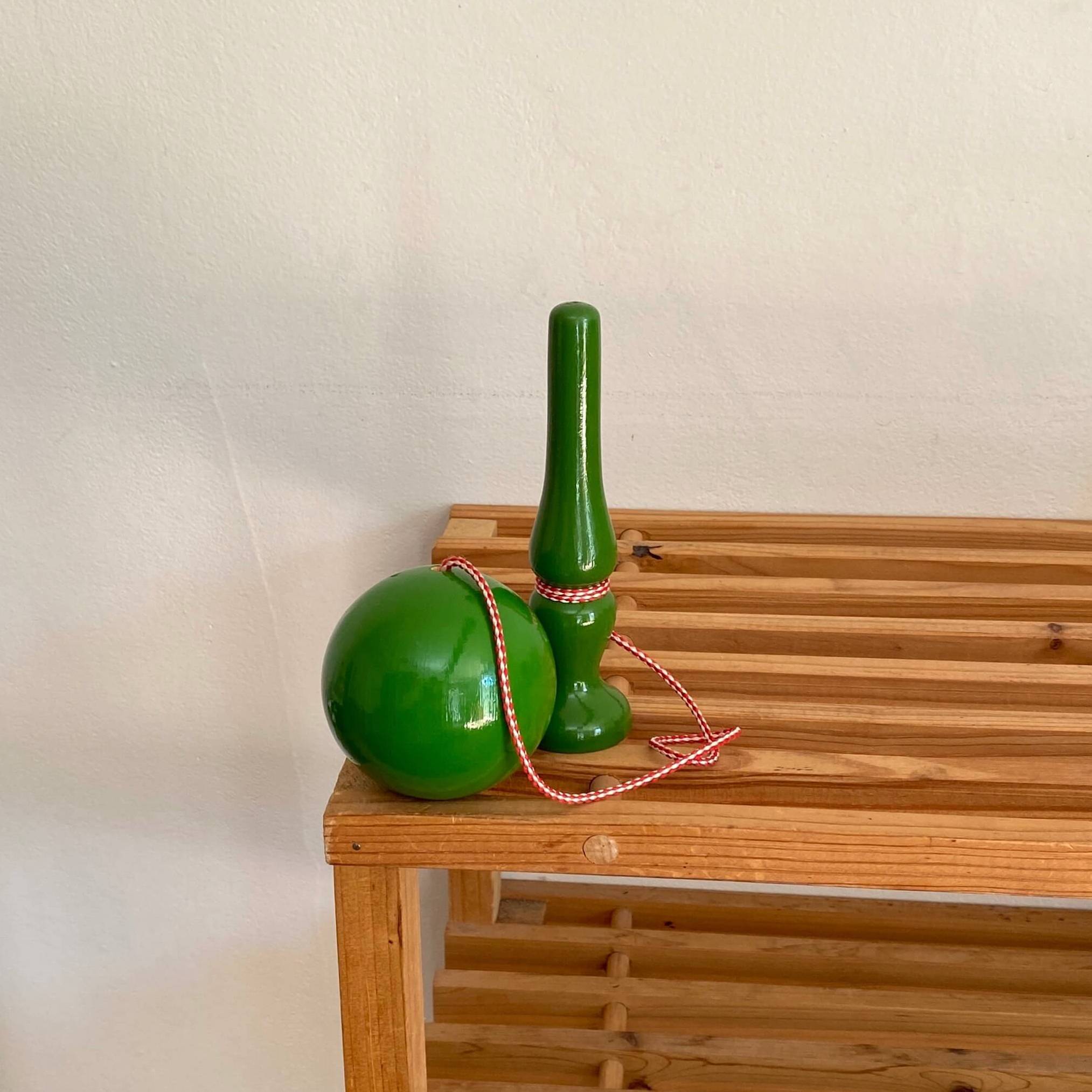 Ancient juggling game (boliche/bilboquet)