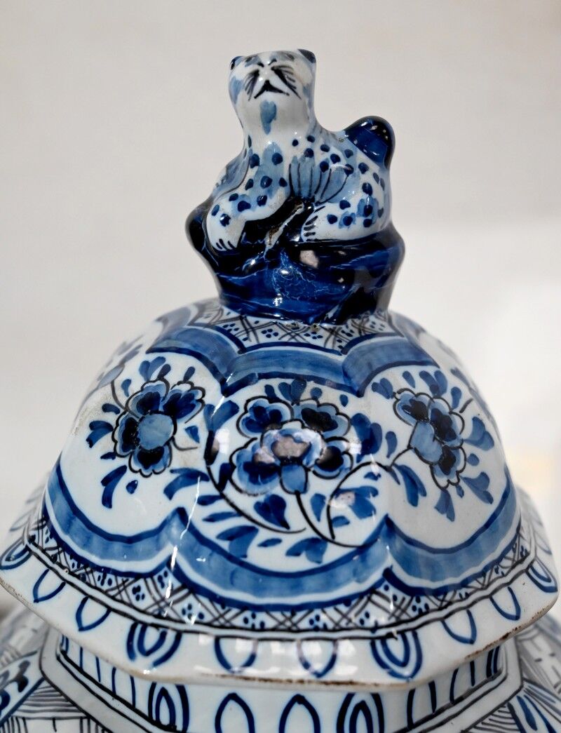 Delft earthenware vase - Early twentieth century