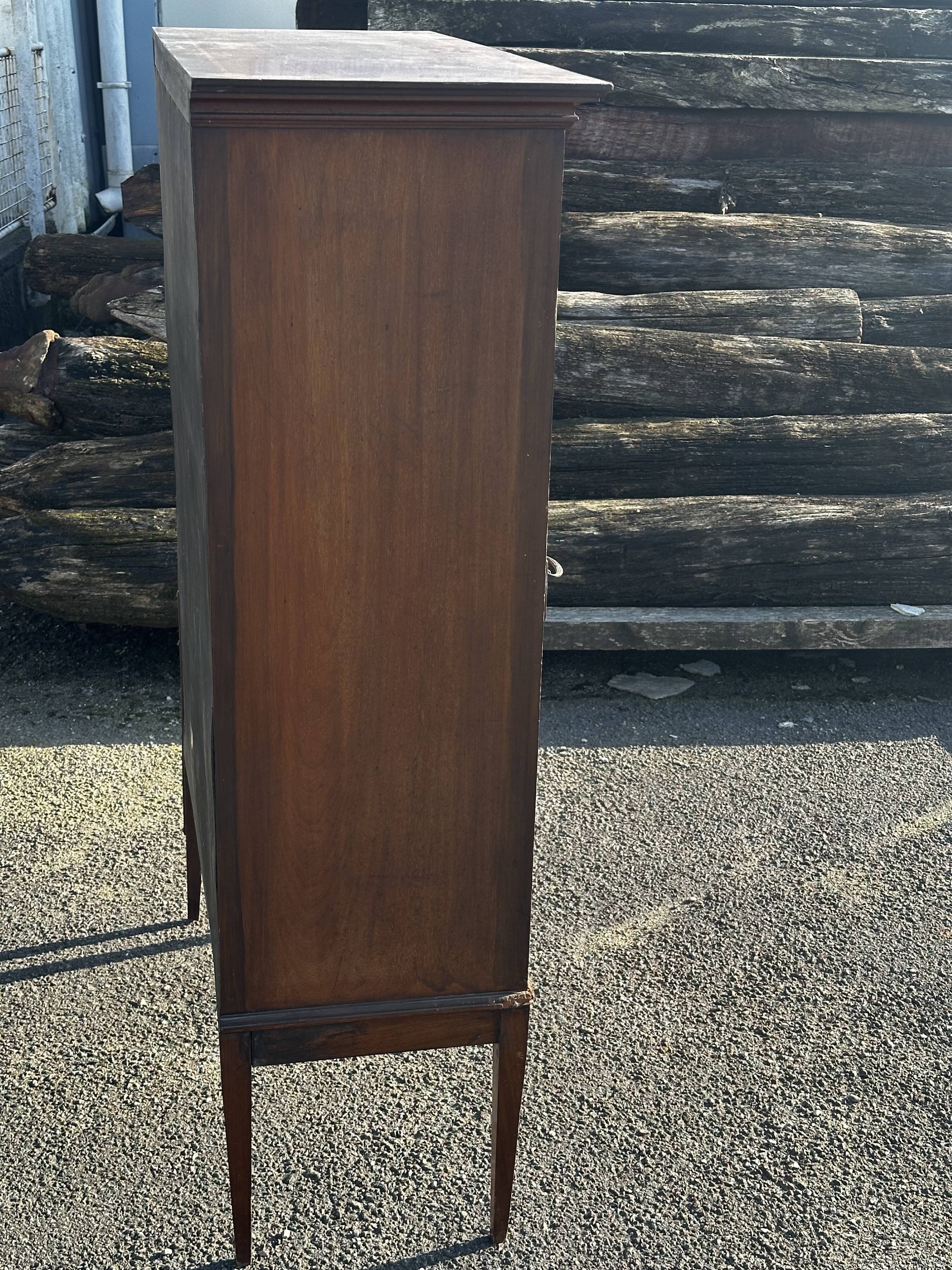 Vitrine buffet en acajou début XX e - Royaume Uni