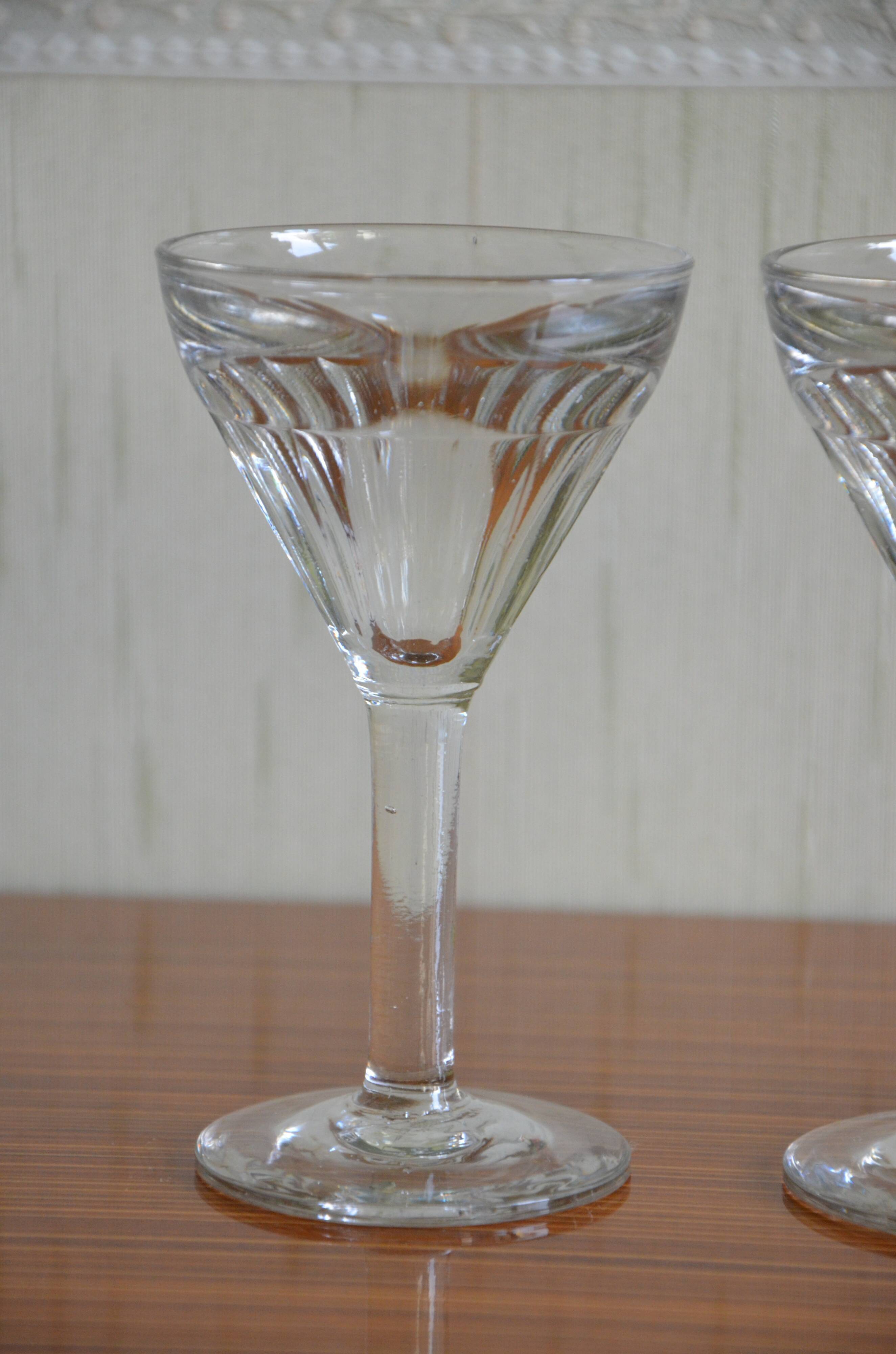 Lot of 4 aperitif glasses dating back to the 1930s