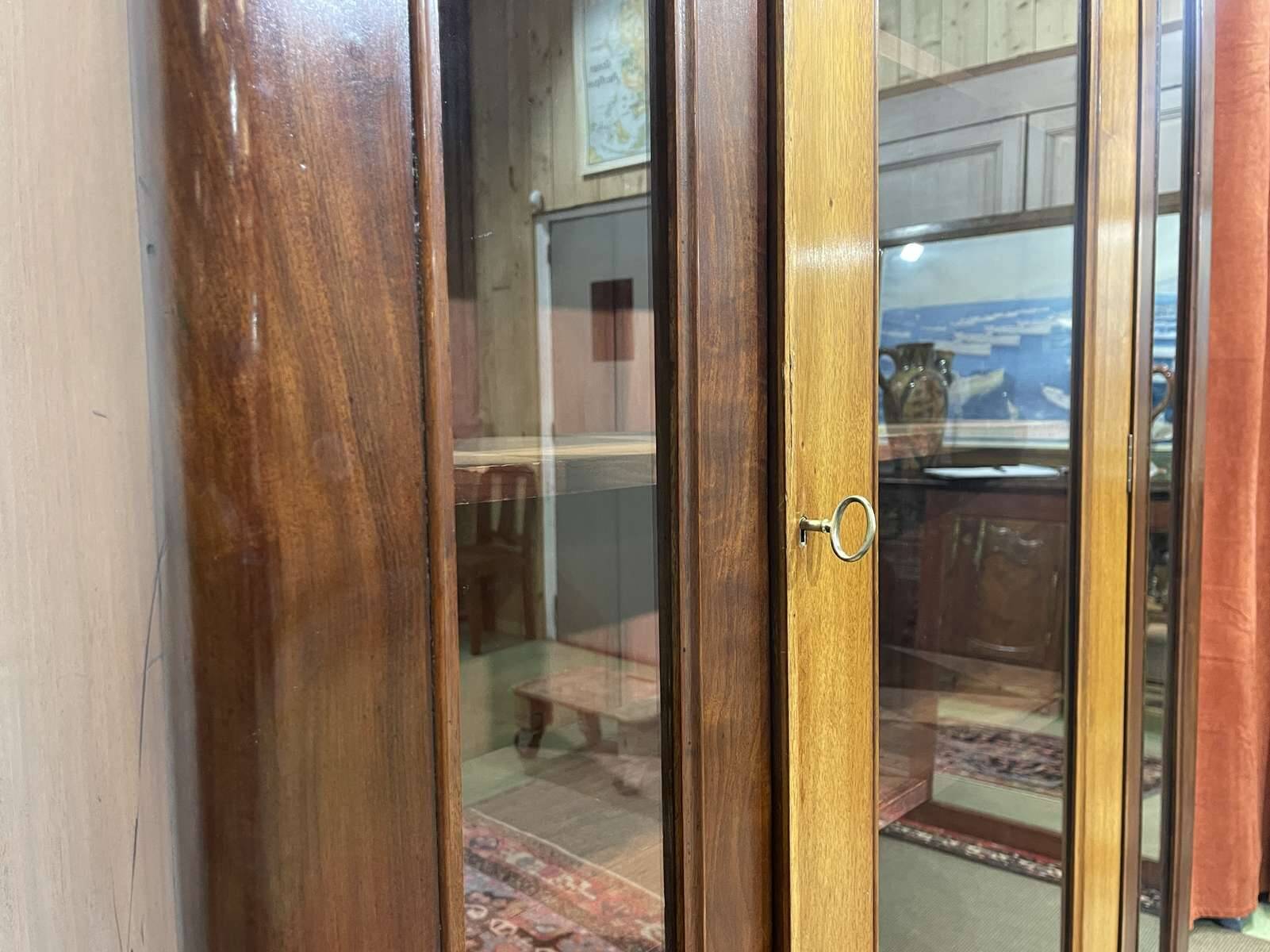 19th-century English mahogany library