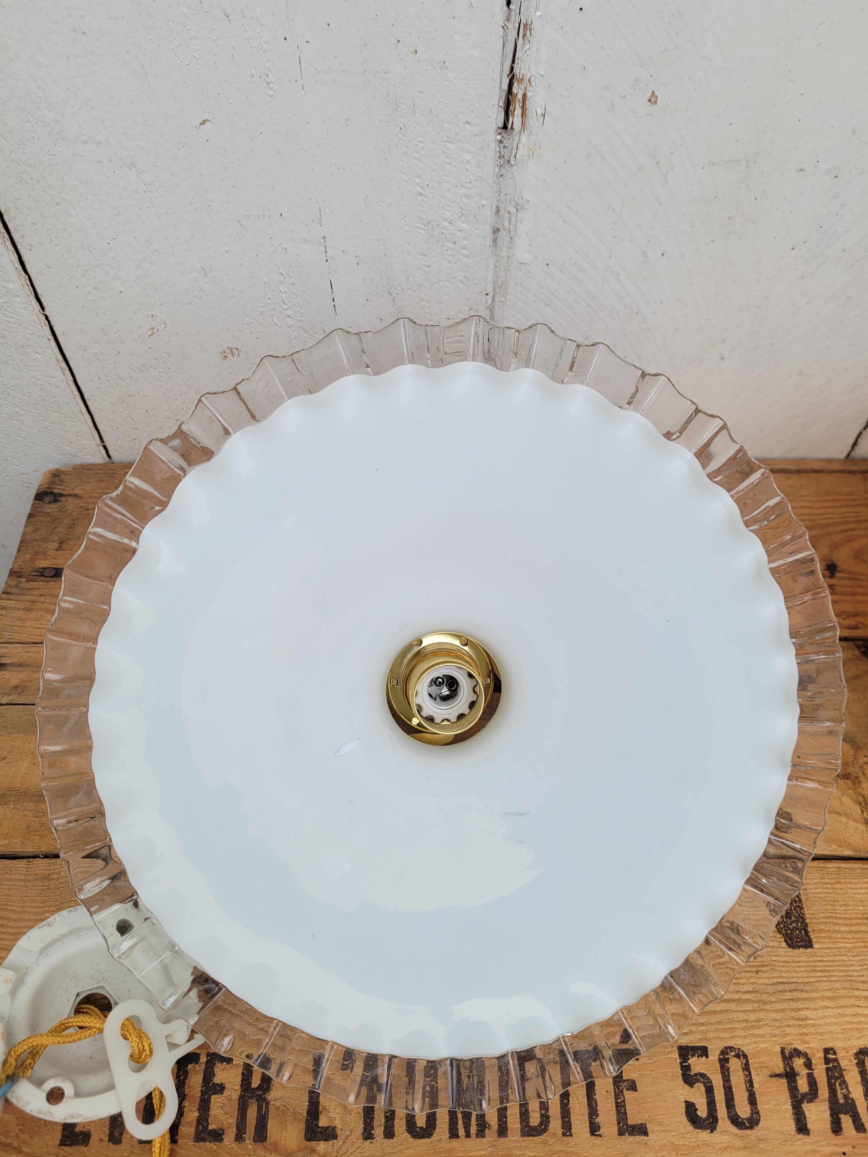 Serrated opaline hanging lamp