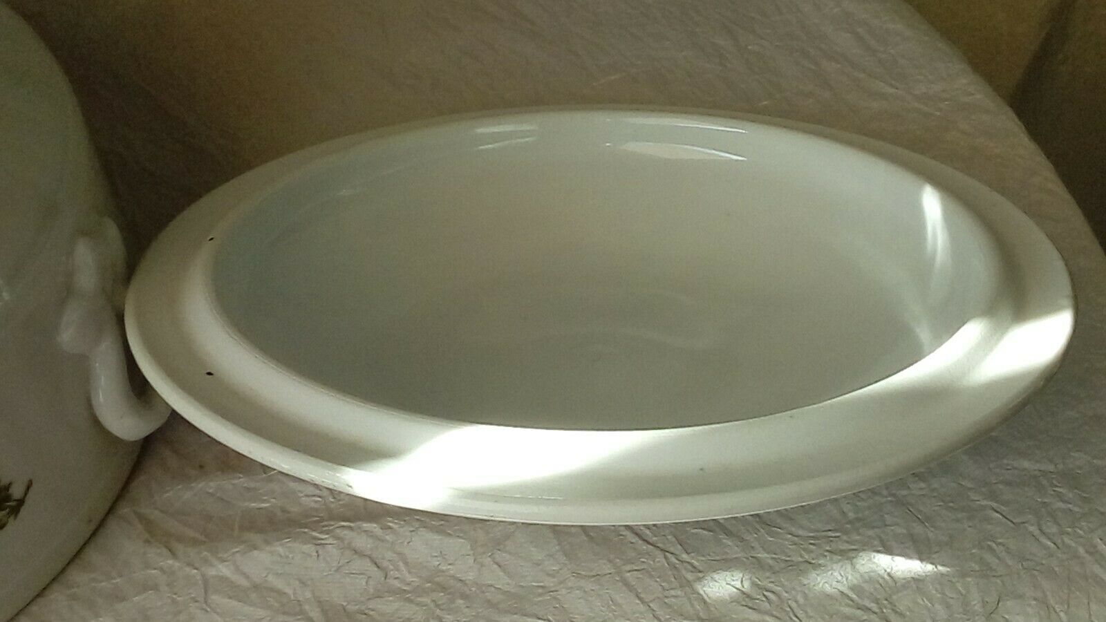 Porcelain soup with fire decor legumes 4 seasons