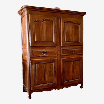 Walnut sideboard, nineteenth century