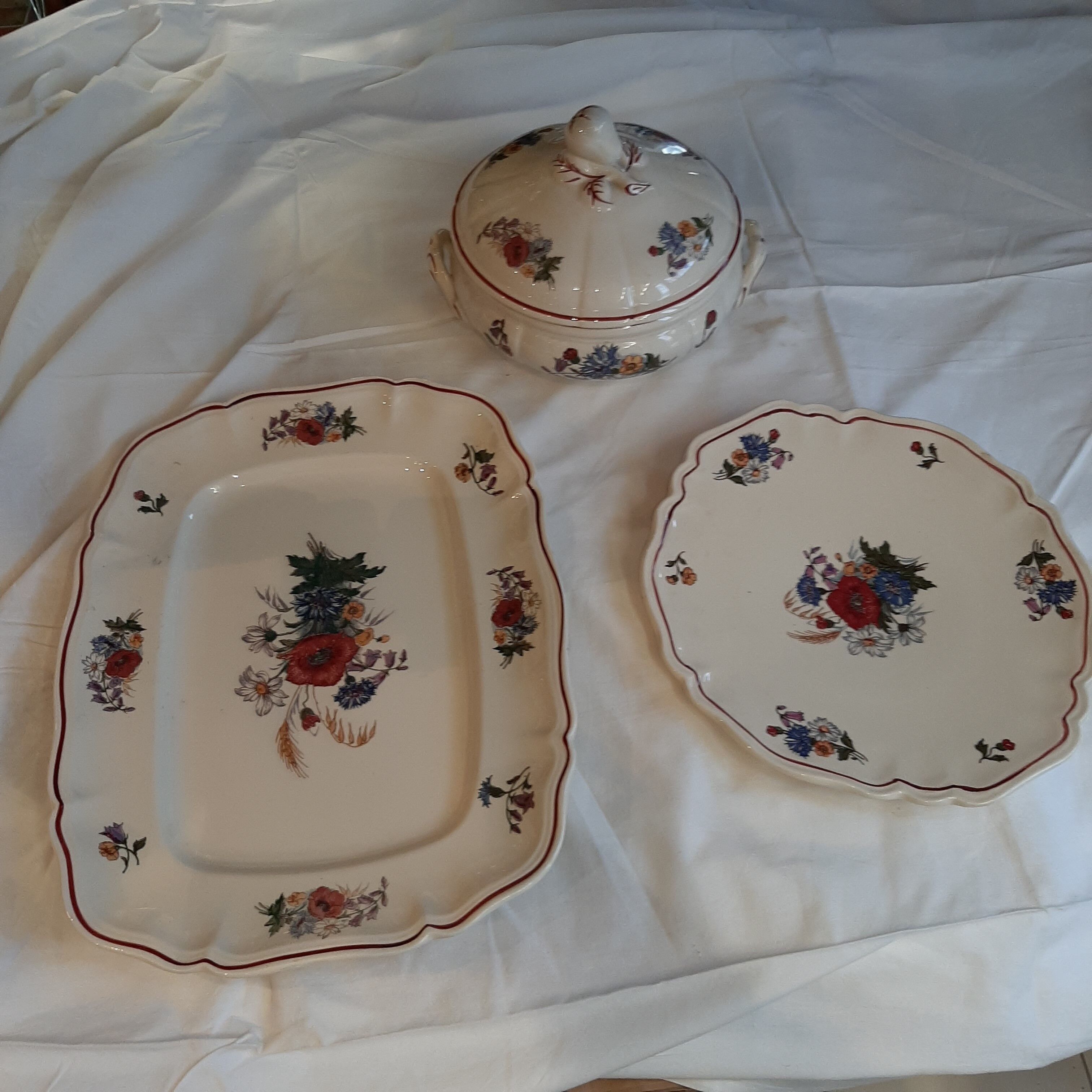 Lot of tableware Sarreguemines Areste