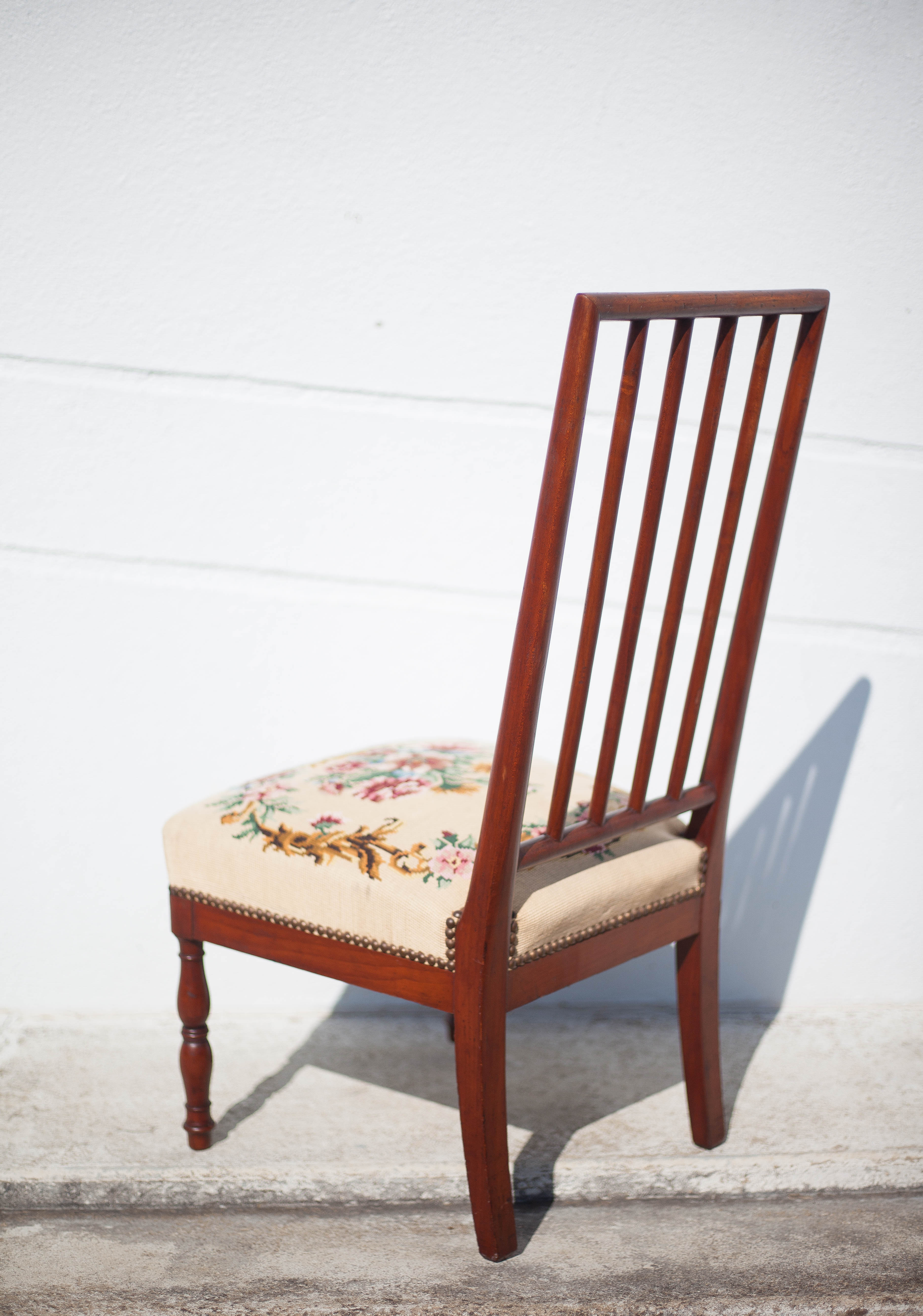 Wooden nurse chair with upholstery seat