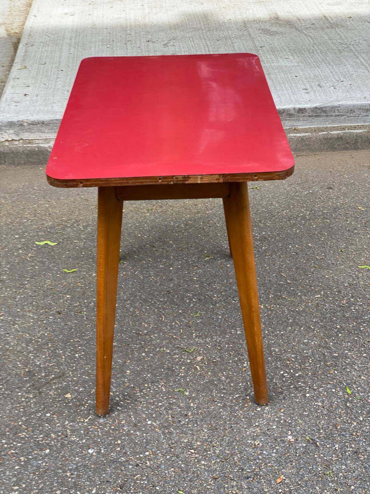 Scandinavian side table in solid wood and rosewood.