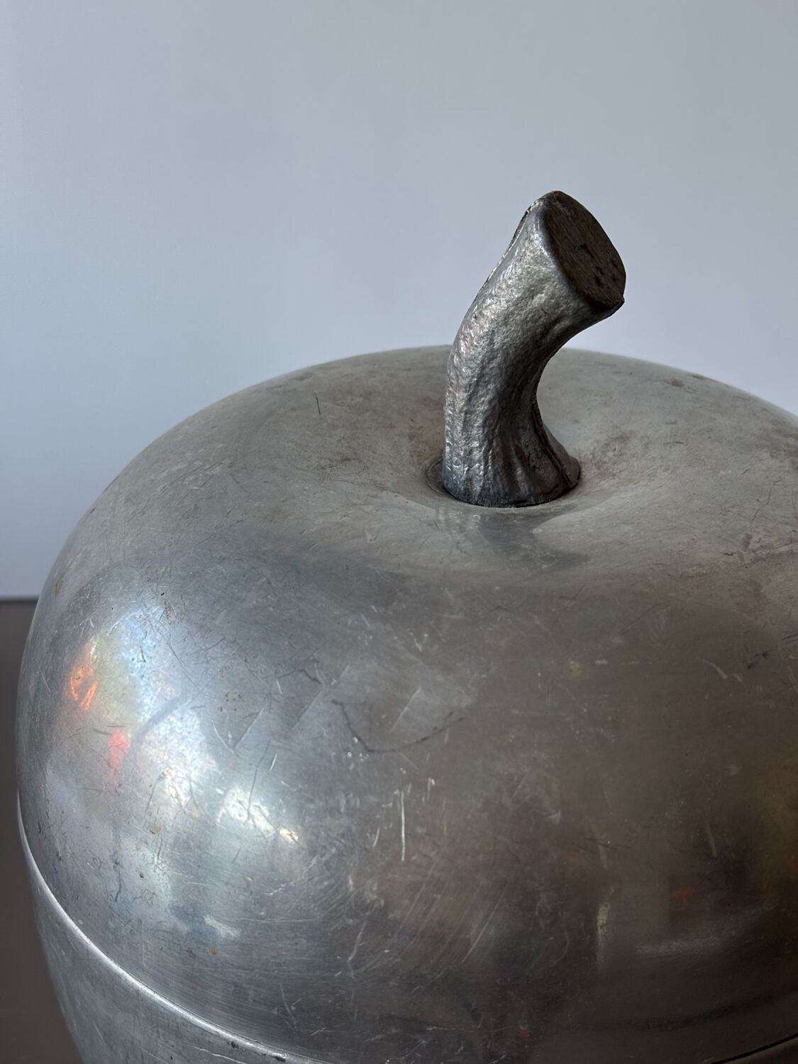 1970 aluminum ice cube maker