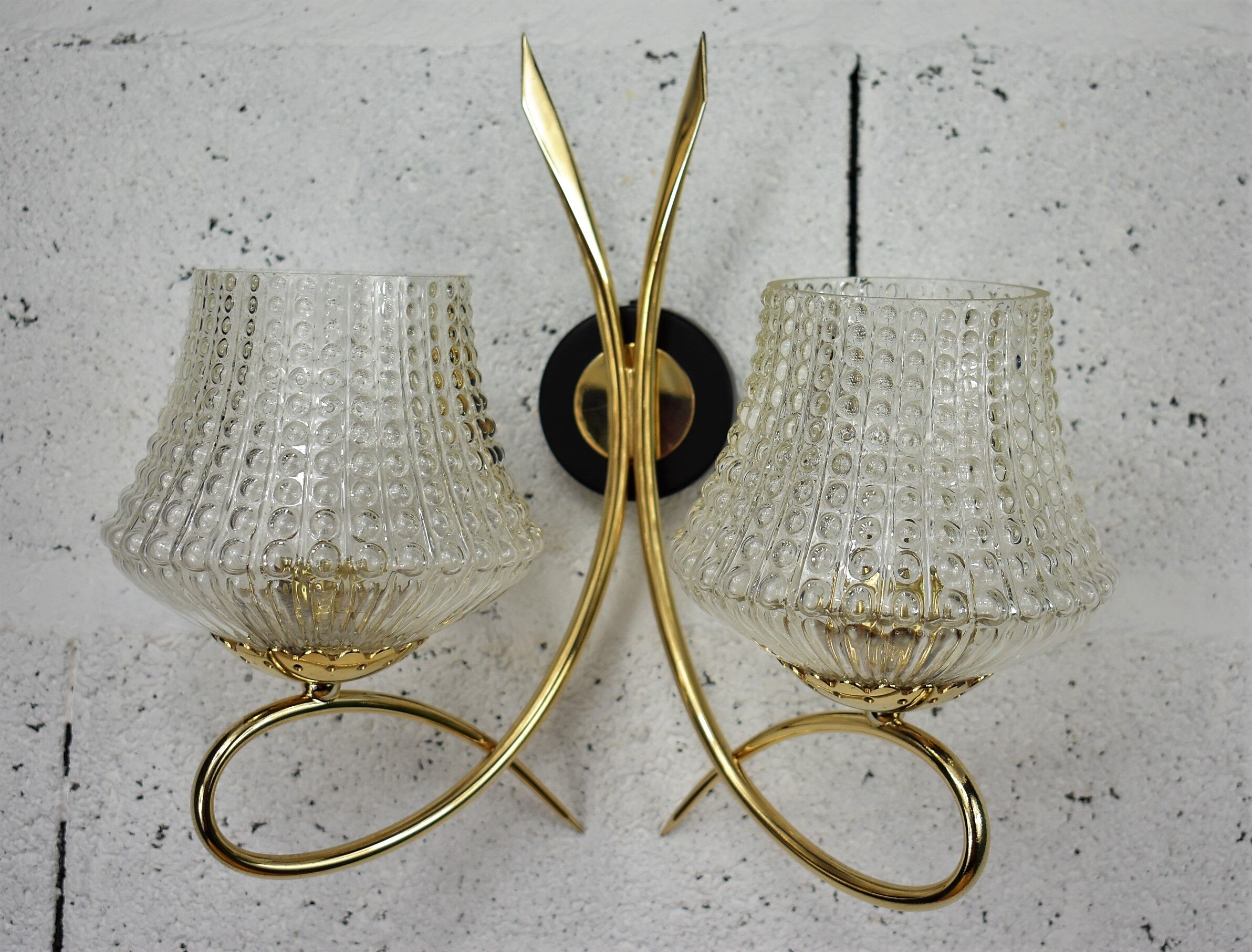 Vintage wall lamp 2 glass lamps.