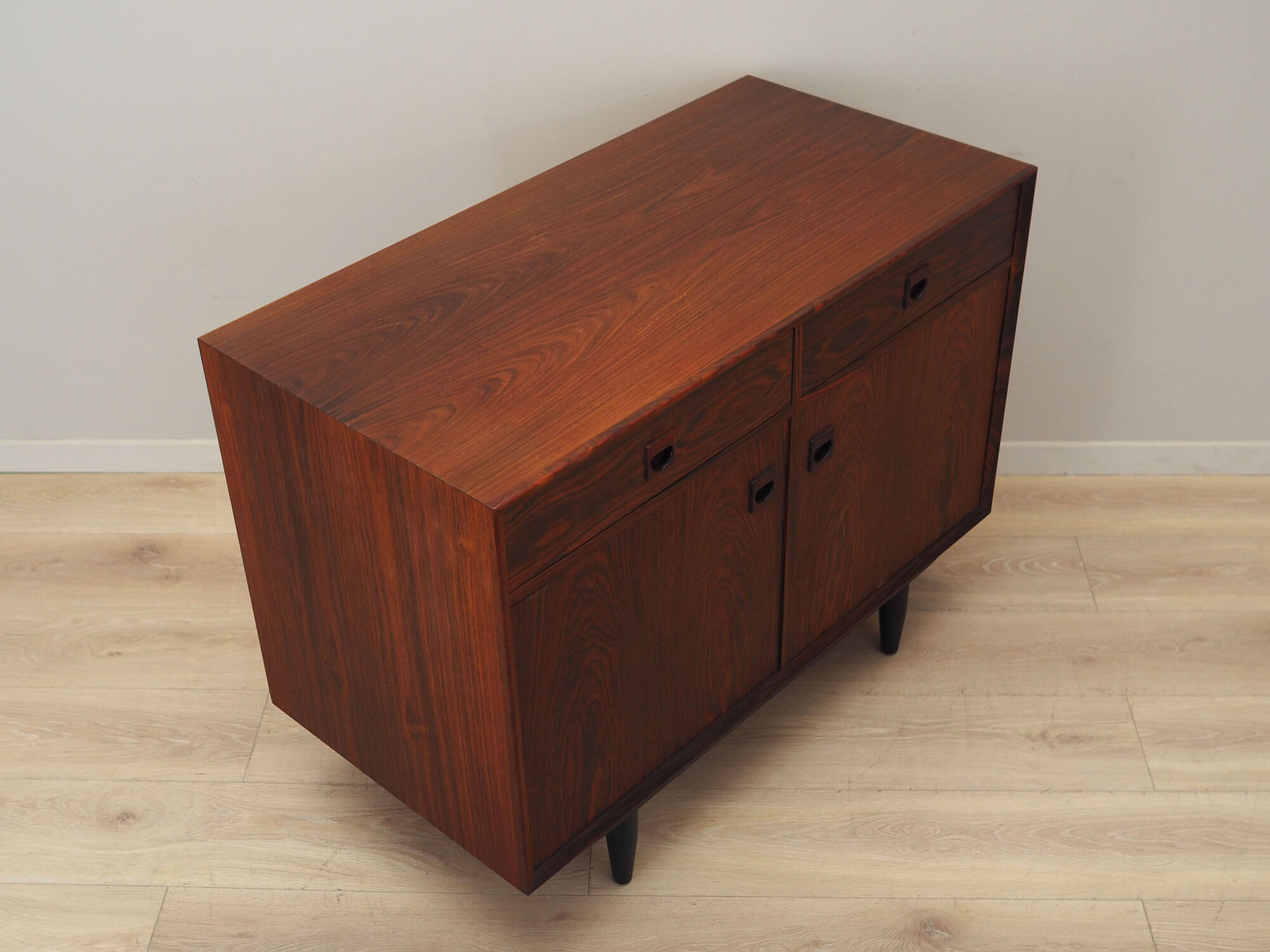 Buffet en palissandre, design danois, années 1960, fabricant: Brouer