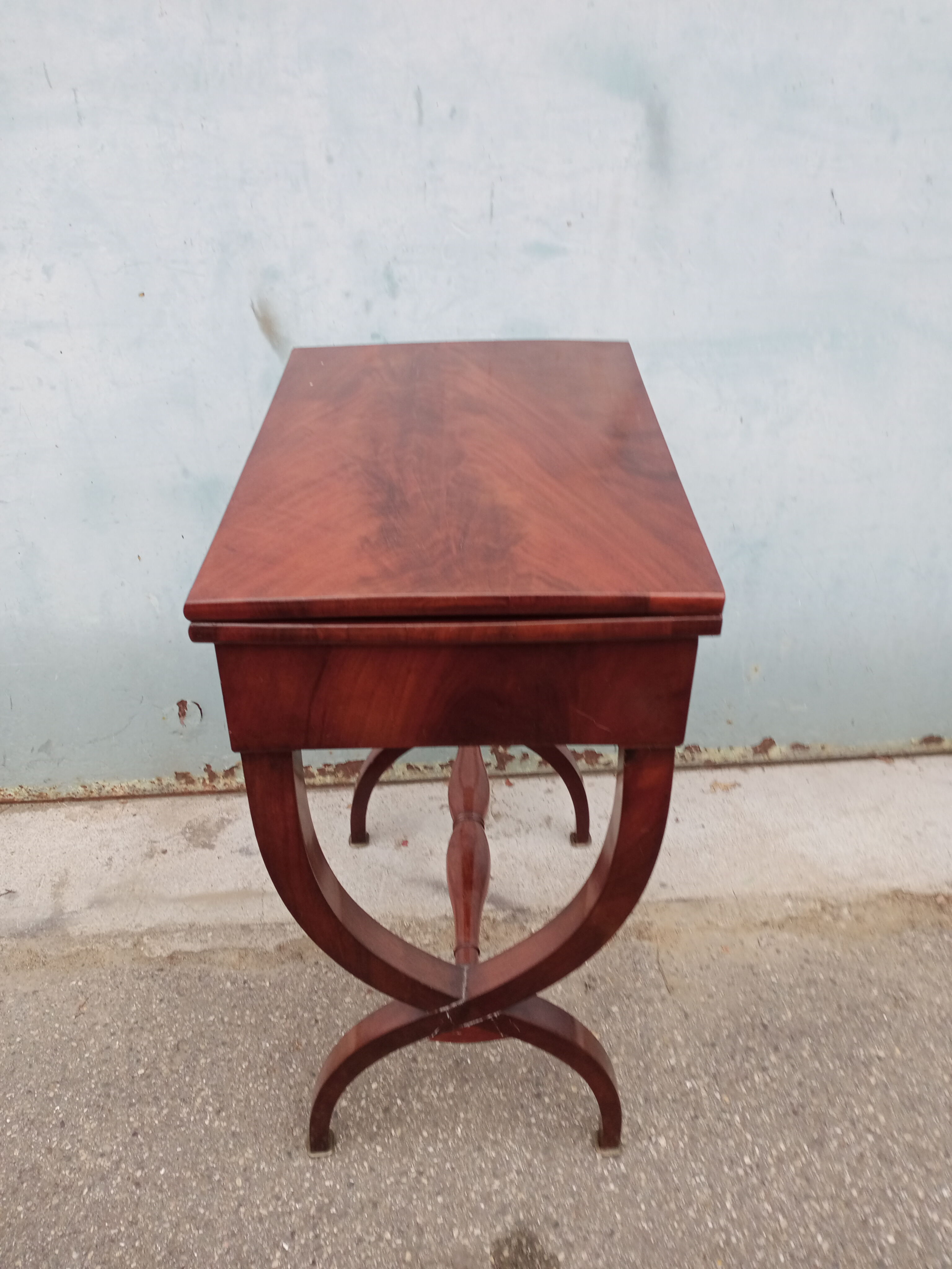 Table a games restoration 19 eme