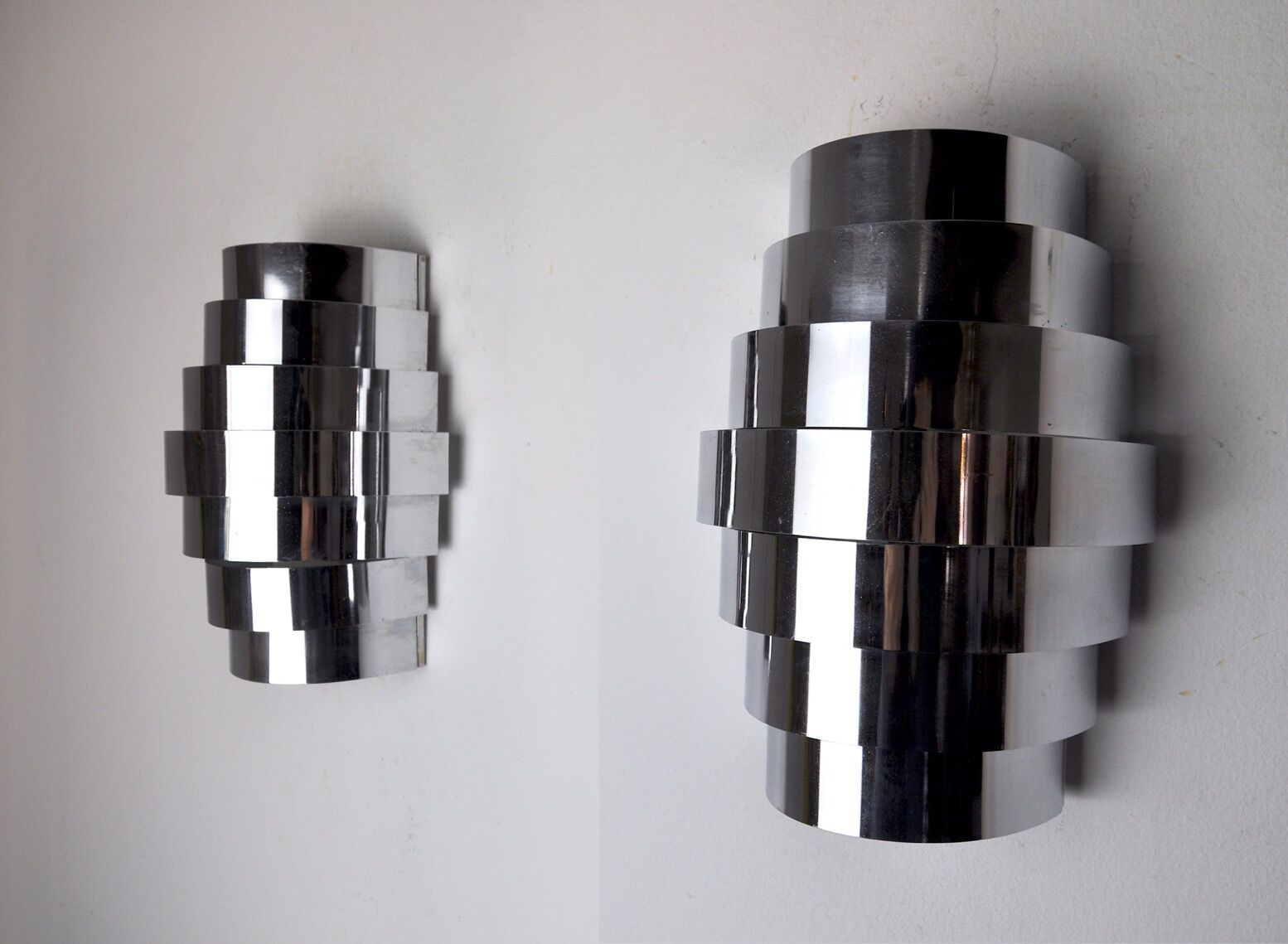 Pair of Chrome wall lamps, half-moon, Italy, 1970
