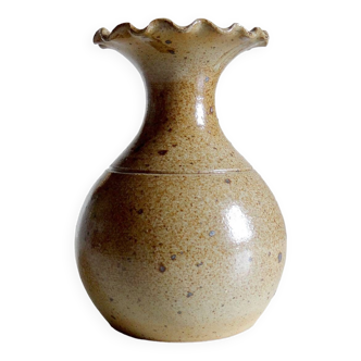 Stoneware vase with collar