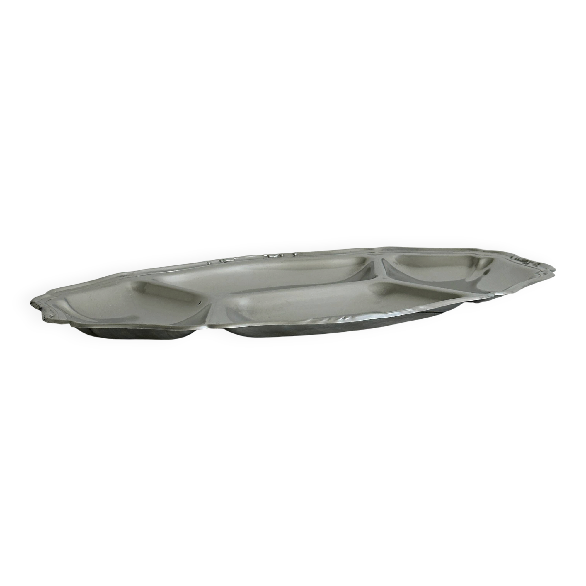 Dish with 4 compartments